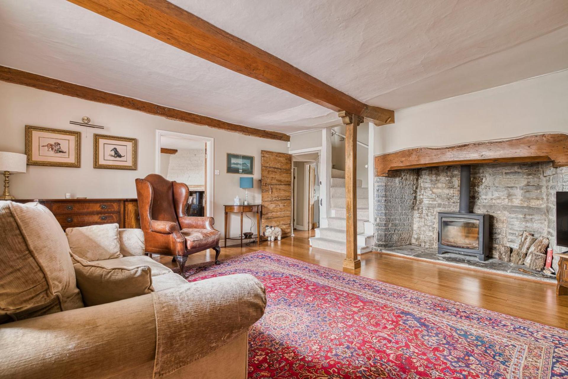 Old Bell House - Spacious Period Home in the Heart of Somerton