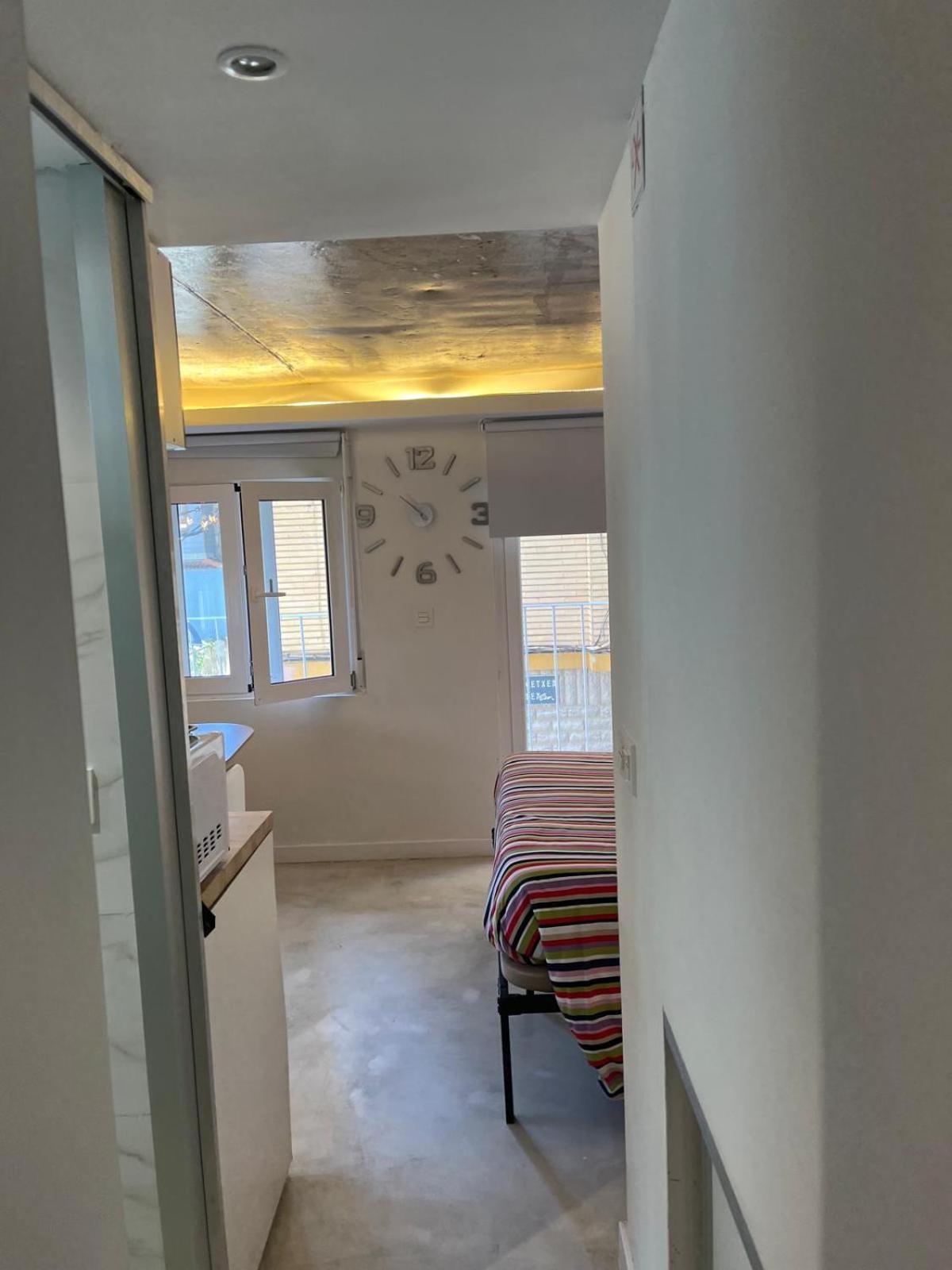 One-Bedroom Apartment with Balcony 1st Floor