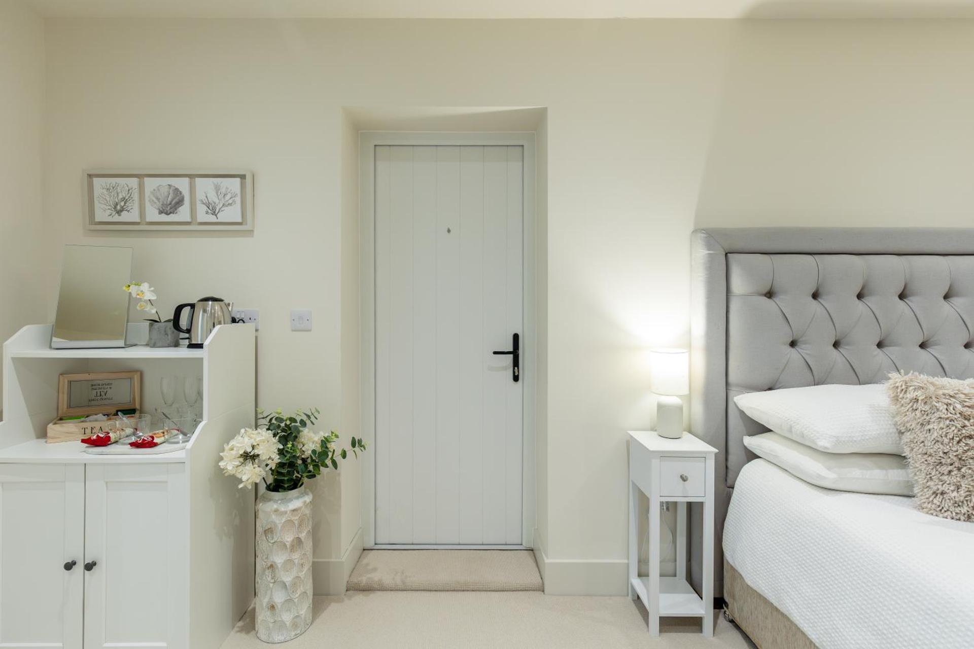 Mudeford Beach Guest Room