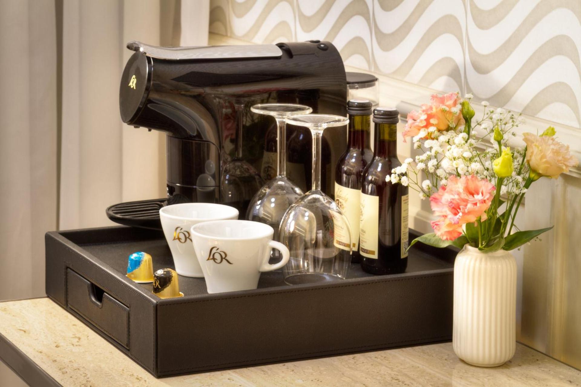 Coffee/tea facilities