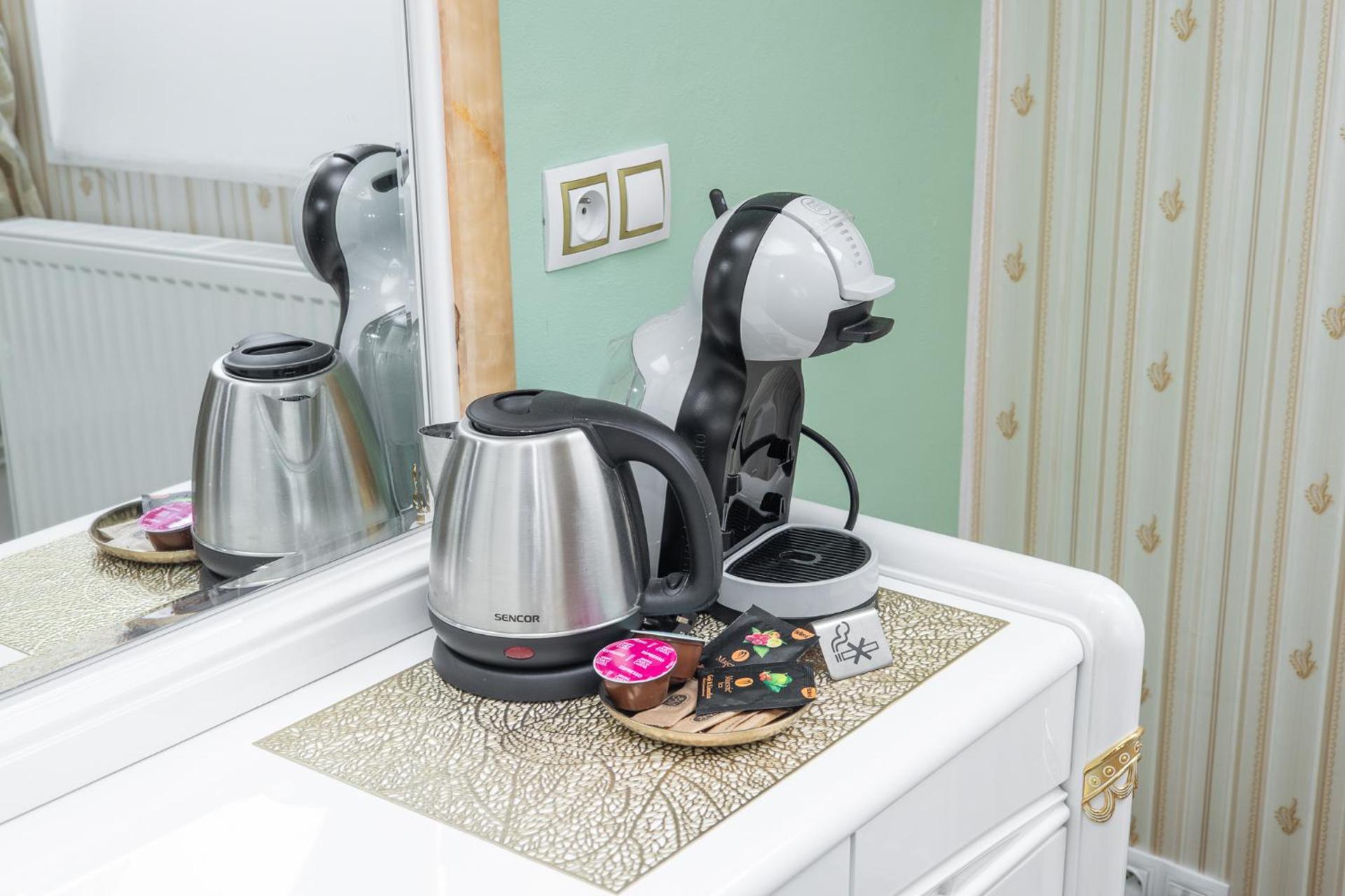 Coffee/tea facilities