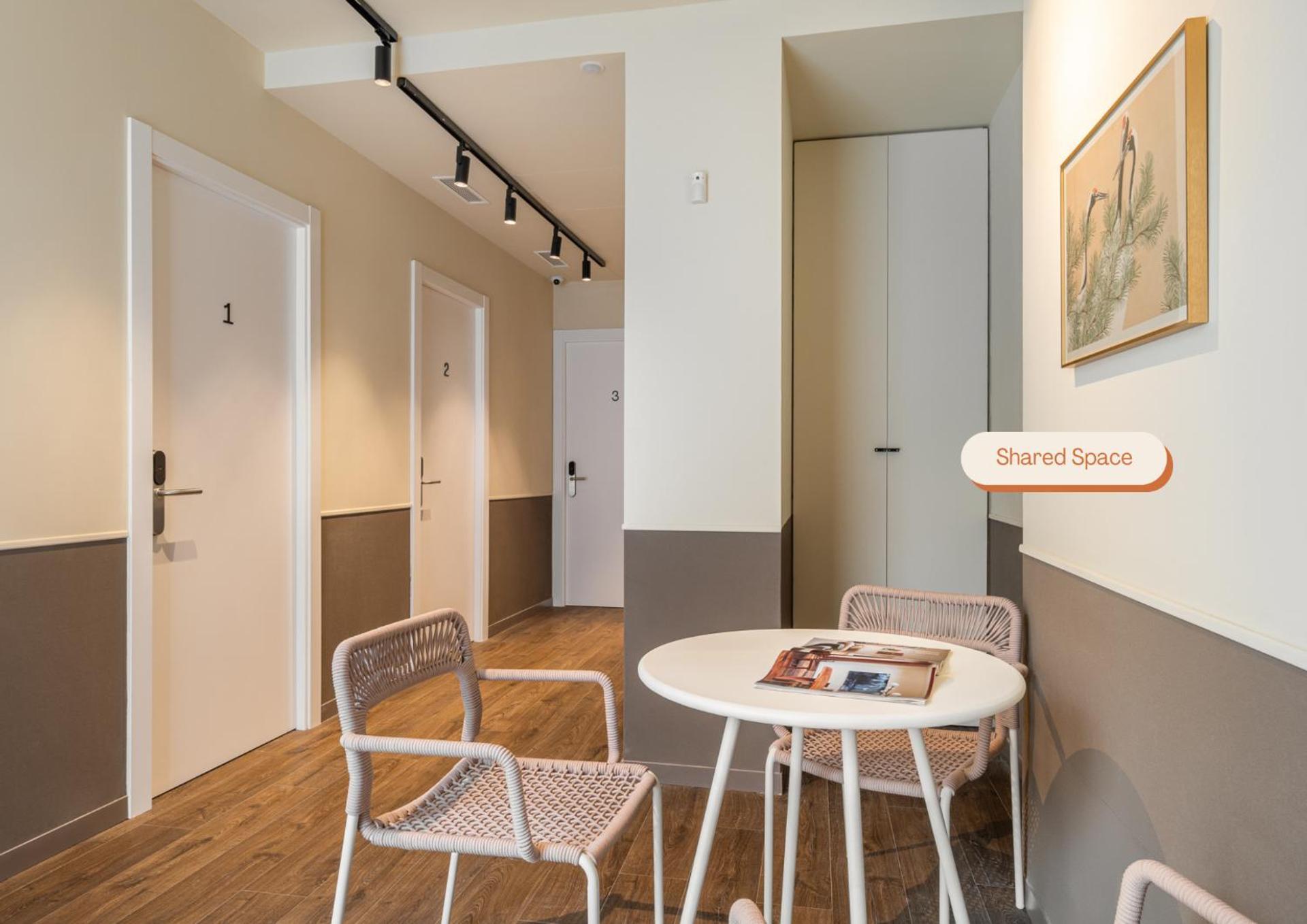 Communal lounge/ TV room