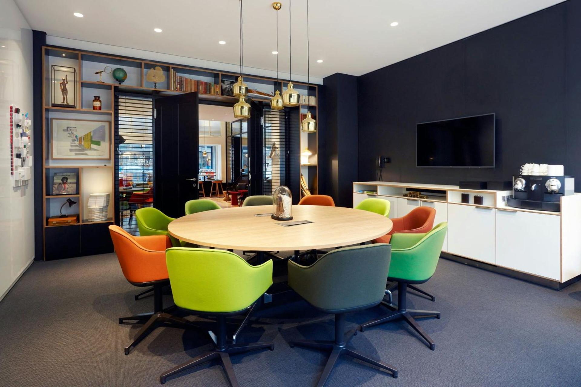 Meeting/conference room