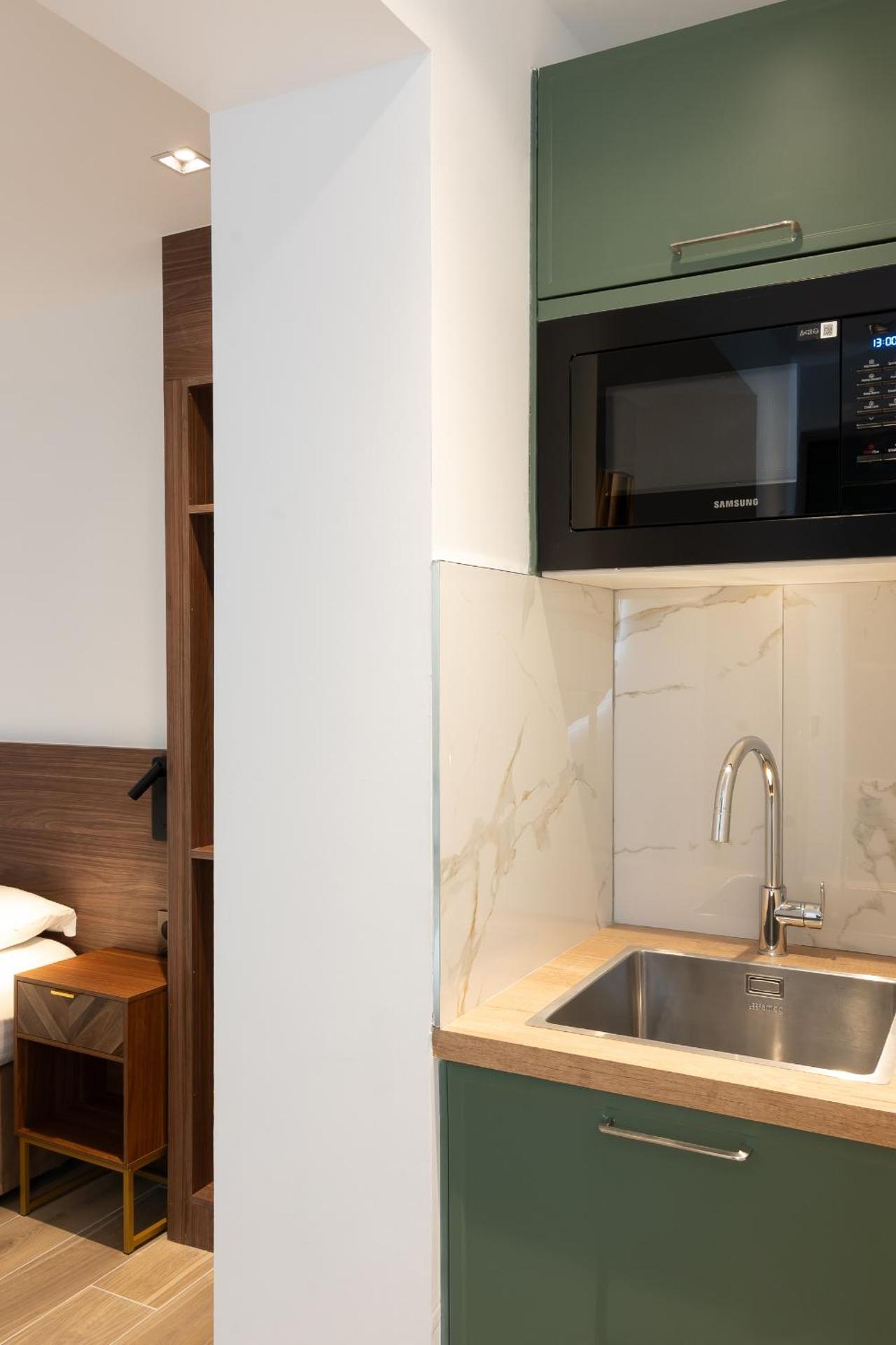 Les Suites Tour Eiffel