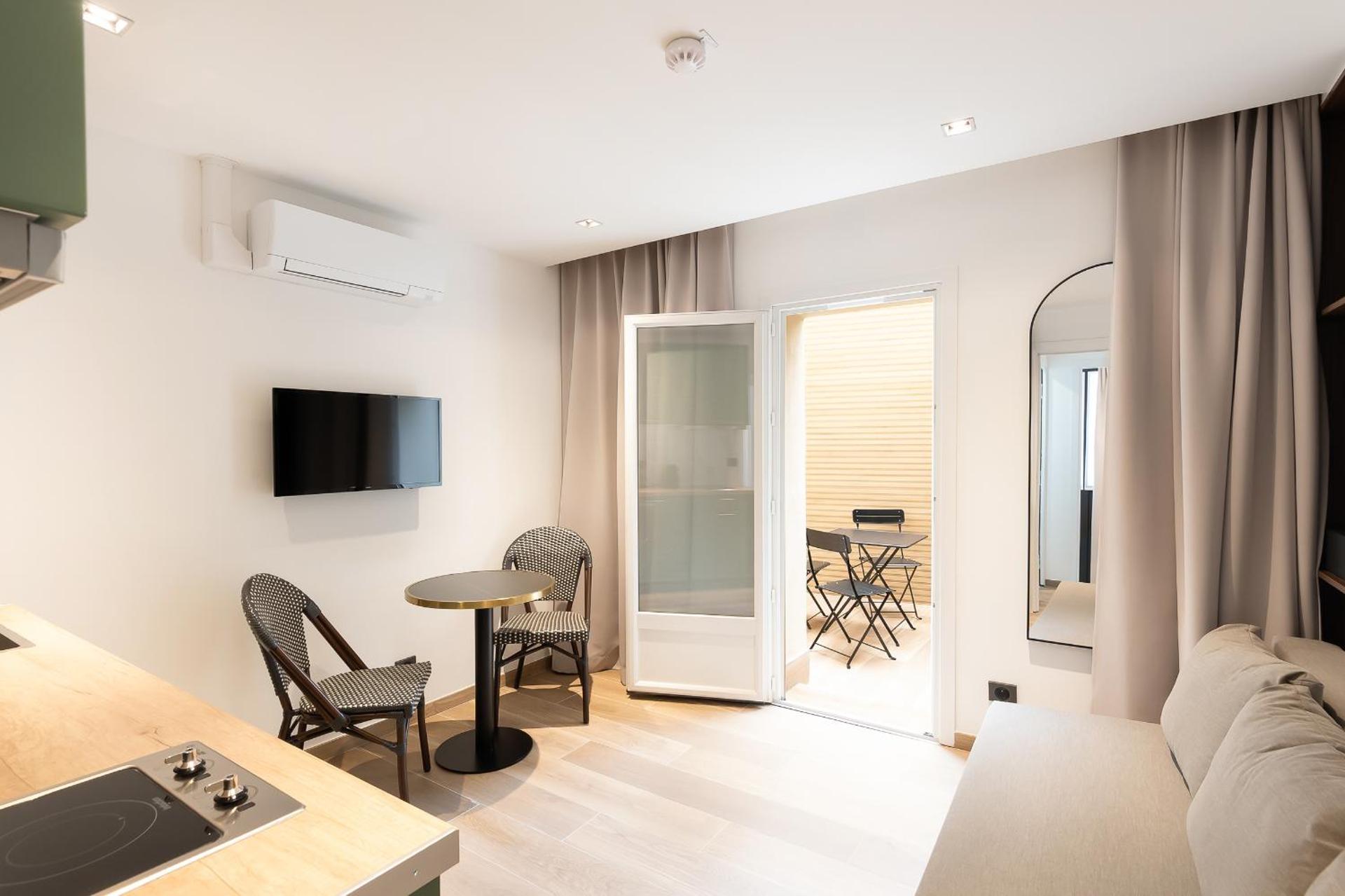 Les Suites Tour Eiffel