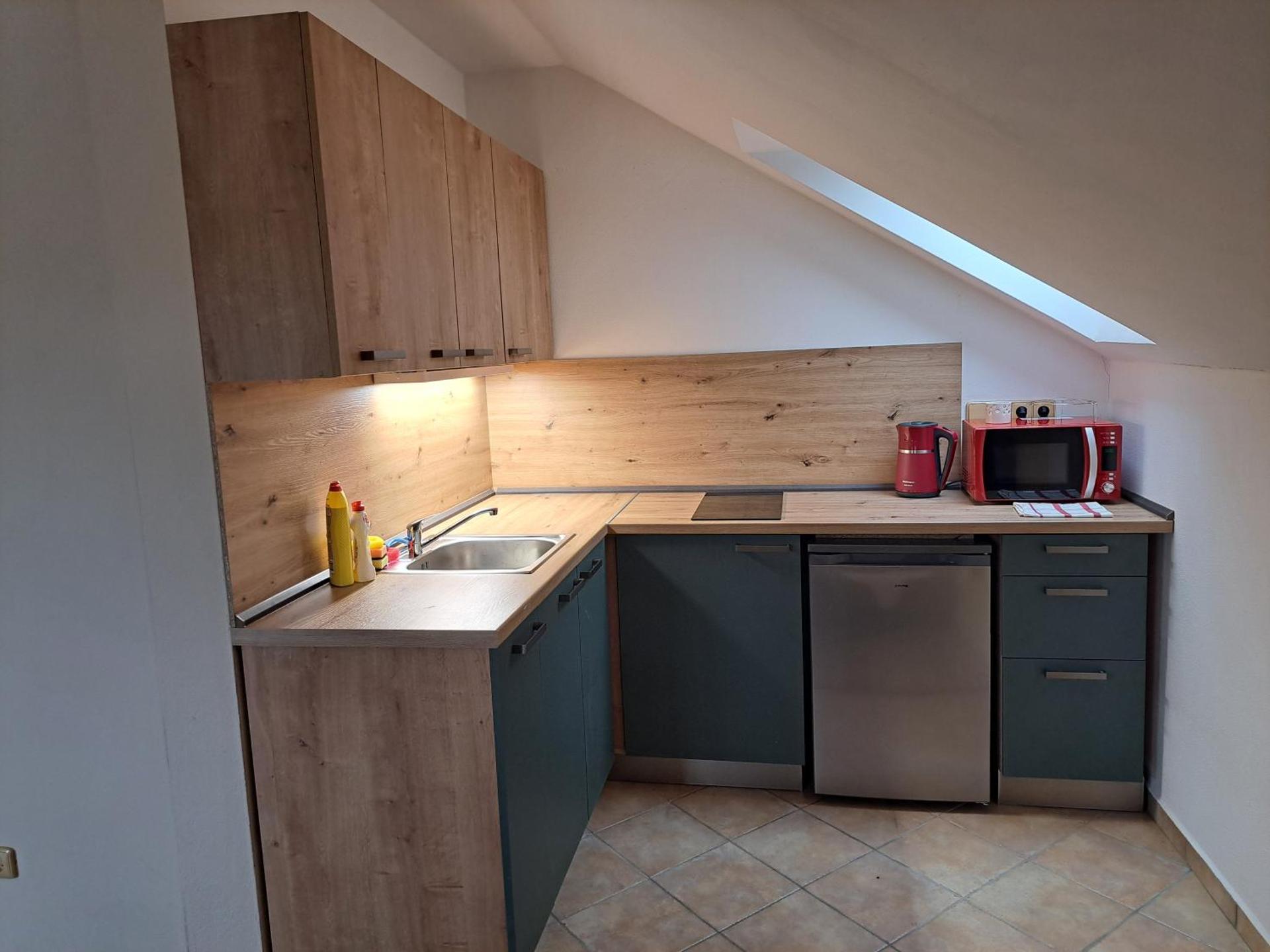 Kitchen or kitchenette