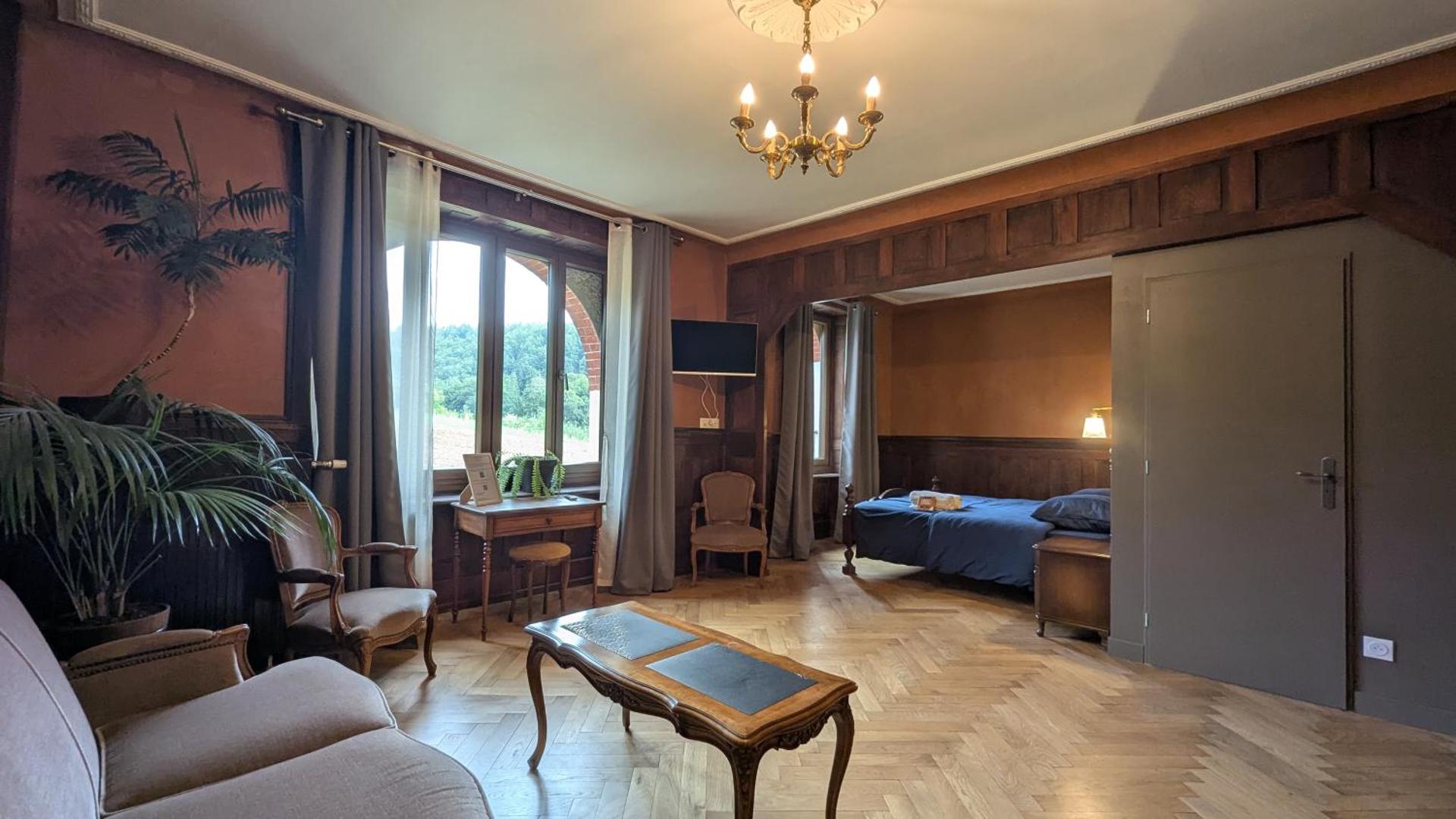 Photo of the whole room