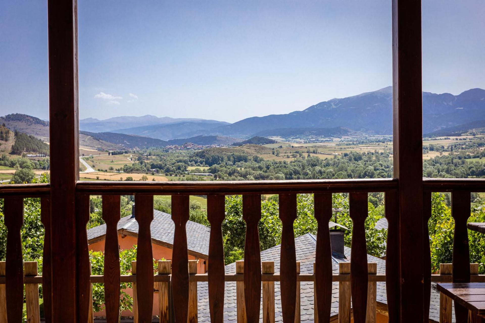 Two-Bedroom Bungalow (2 - 4 Adults)