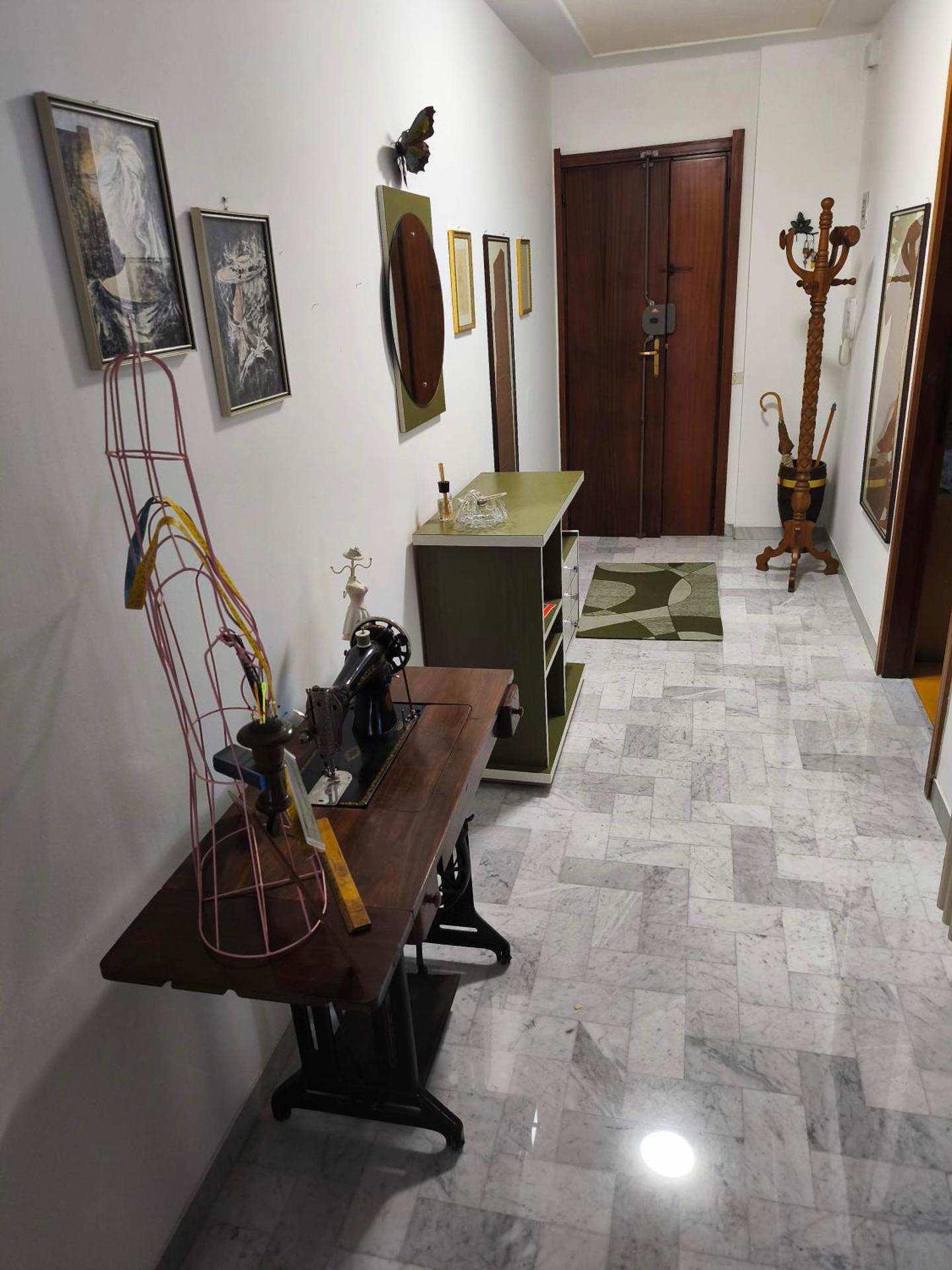 Franca la Sarta House