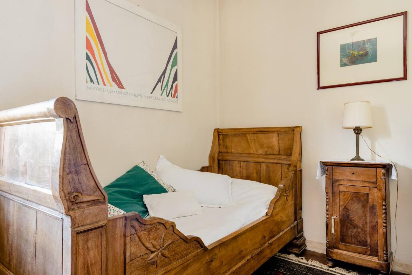 Twin Room with Private External Bathroom