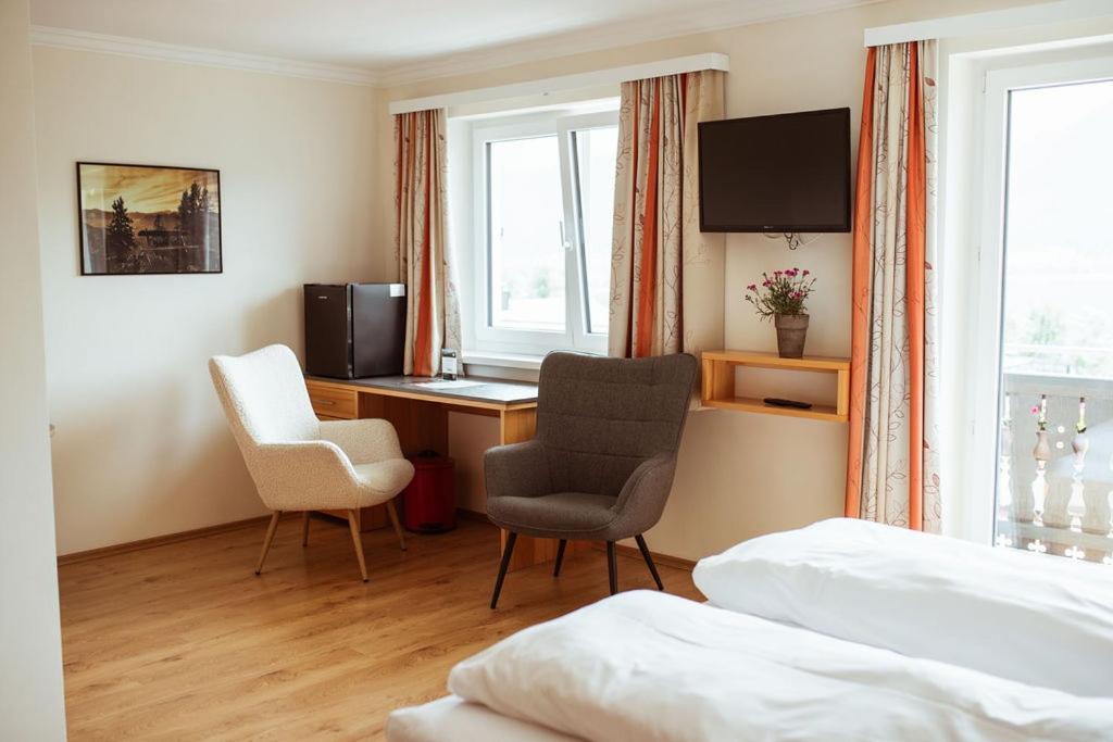 Double Room with Partial Lake View