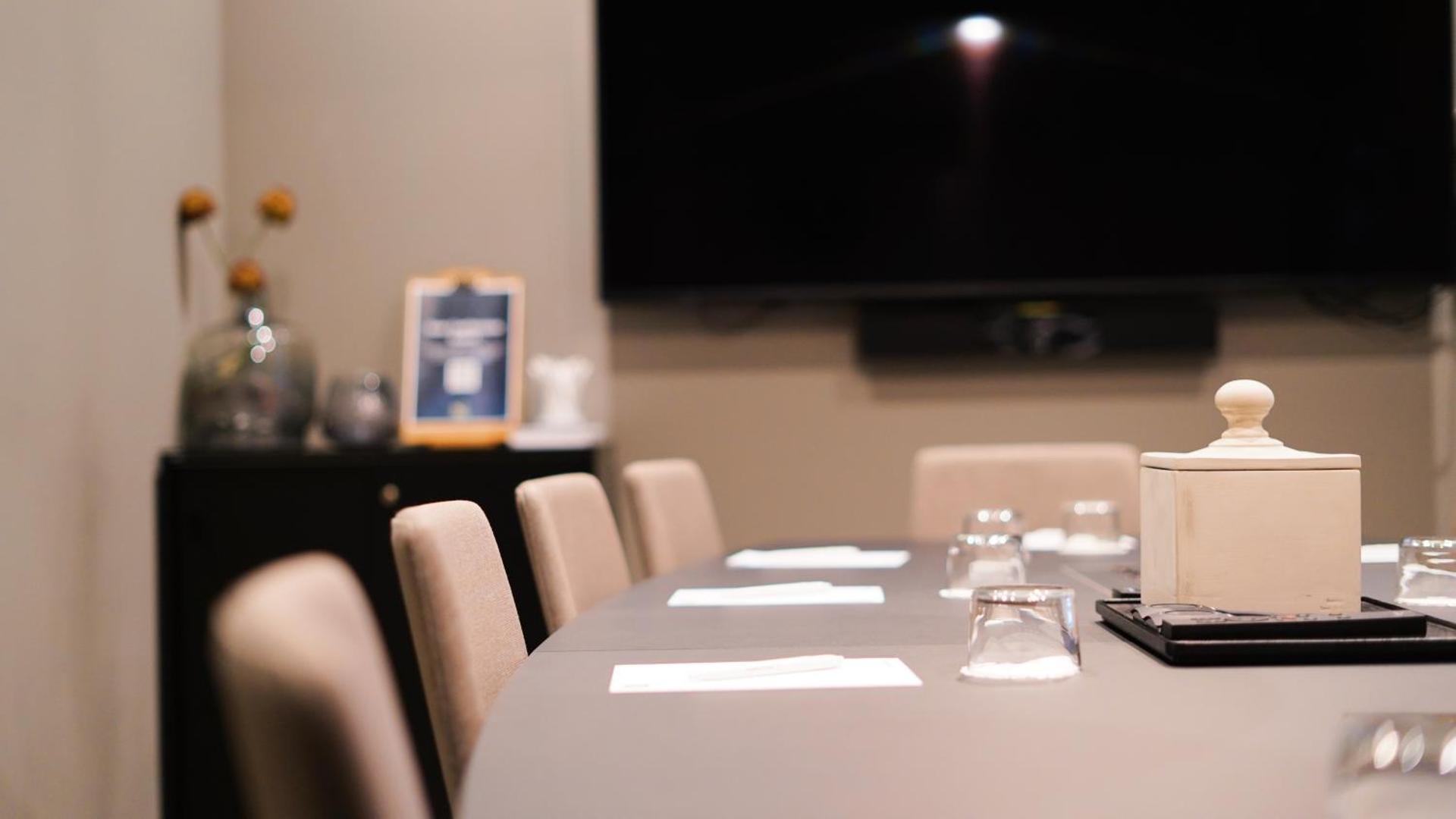 Meeting/conference room