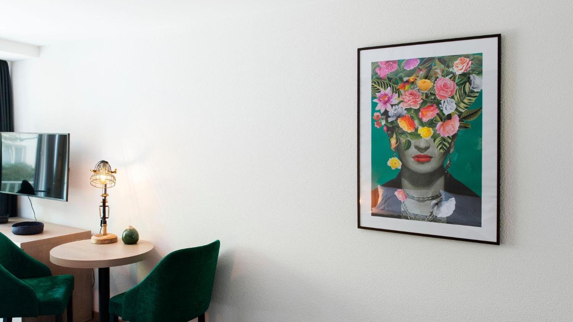 Photo of the whole room