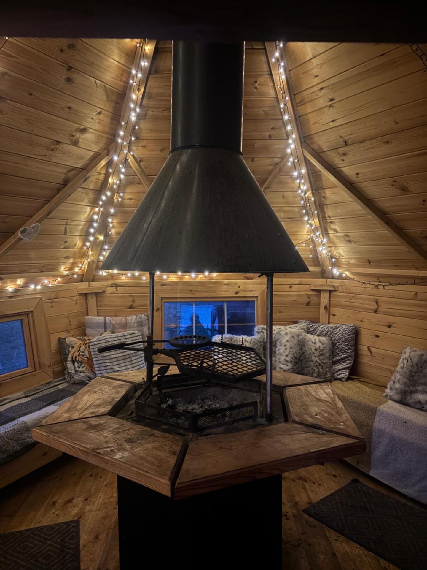 Bridie -rose with wood tub country retreat