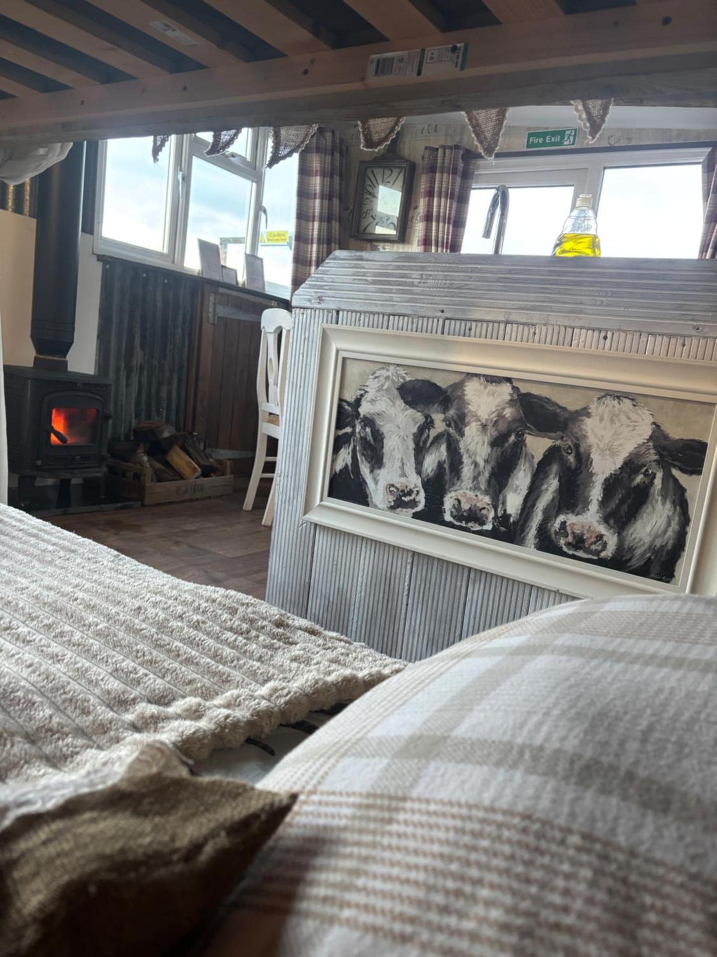 Bridie -rose with wood tub country retreat