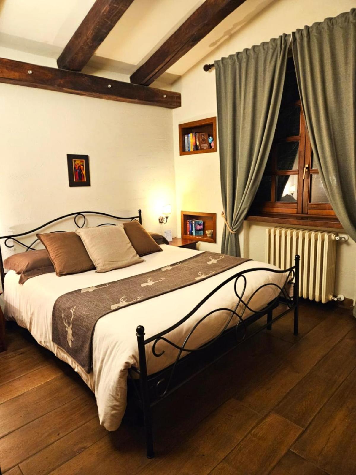 I Lari Castel Del Monte