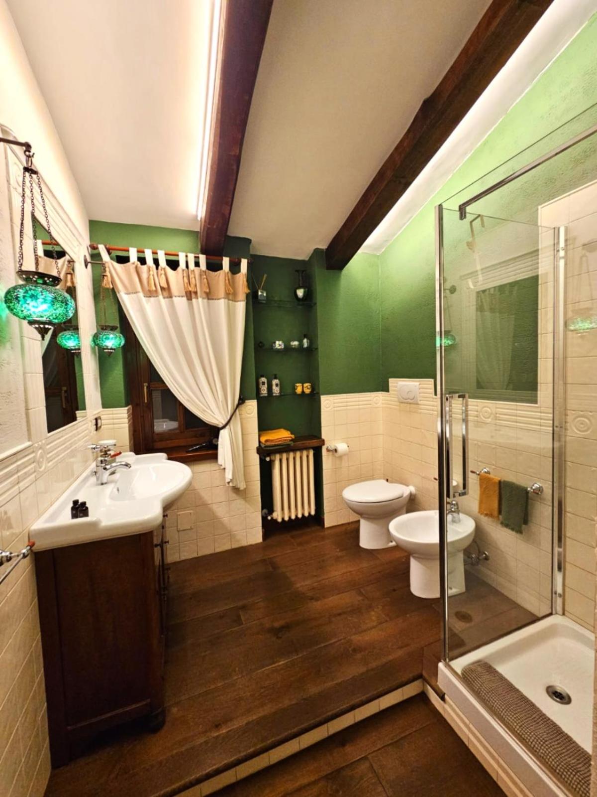 I Lari Castel Del Monte