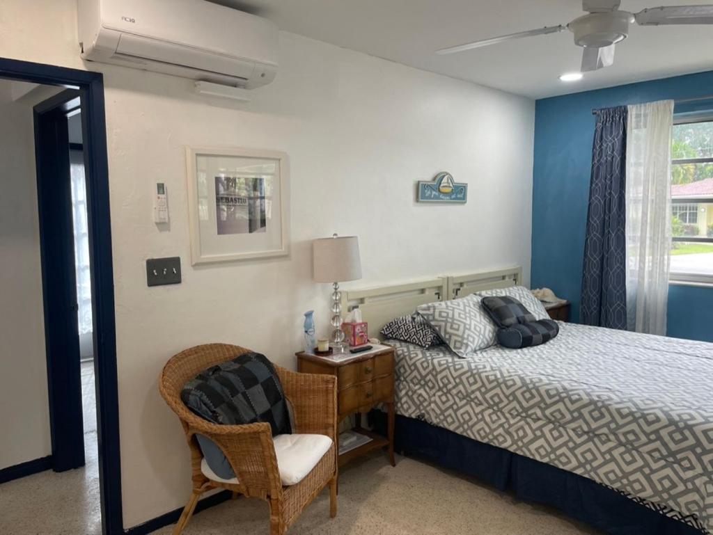 Tropical Classic Retro Florida, Private 2 bedroom Suite with Best Location