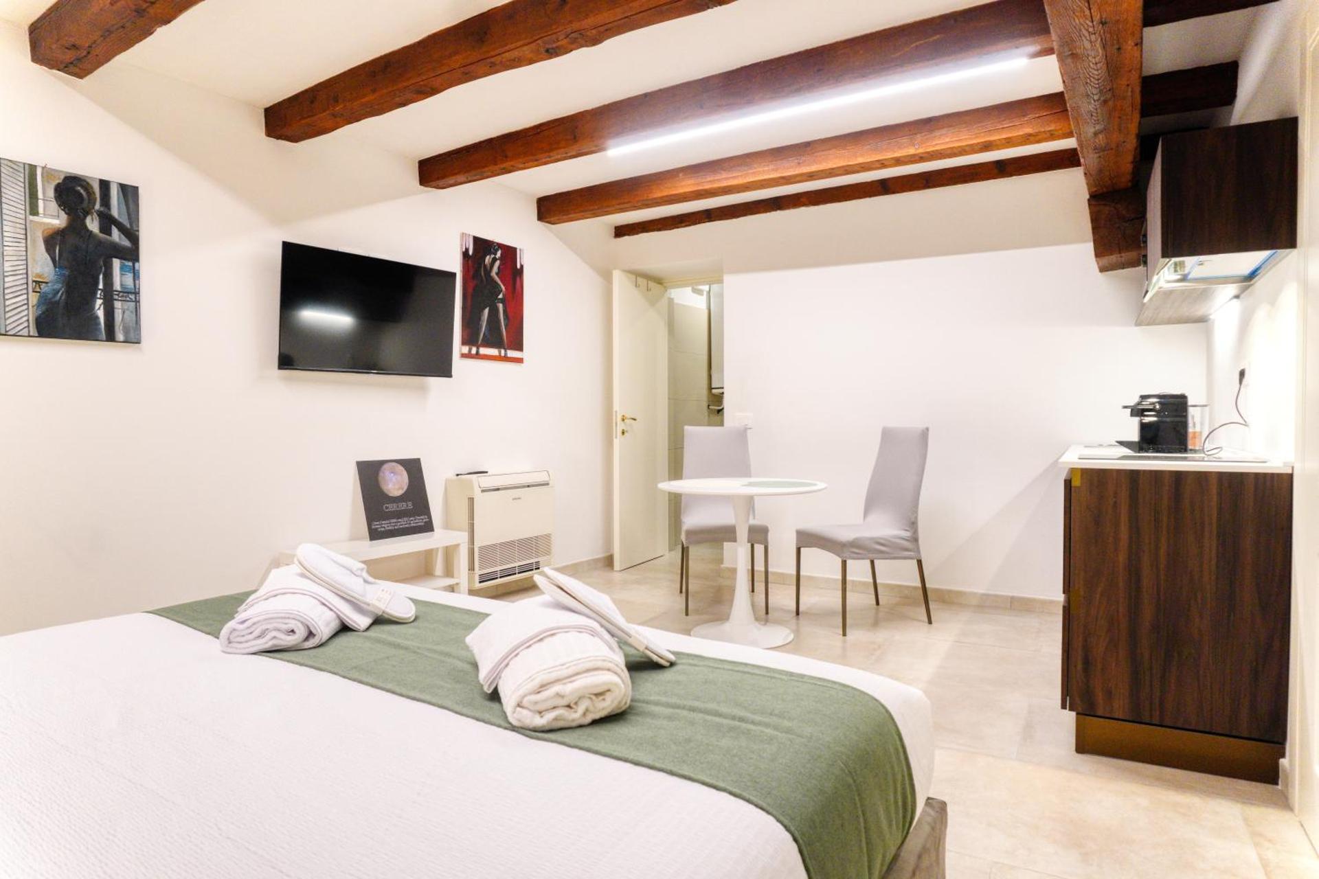 Domus Martis Elegant Suites - Just 20 meters from Verona Cathedral
