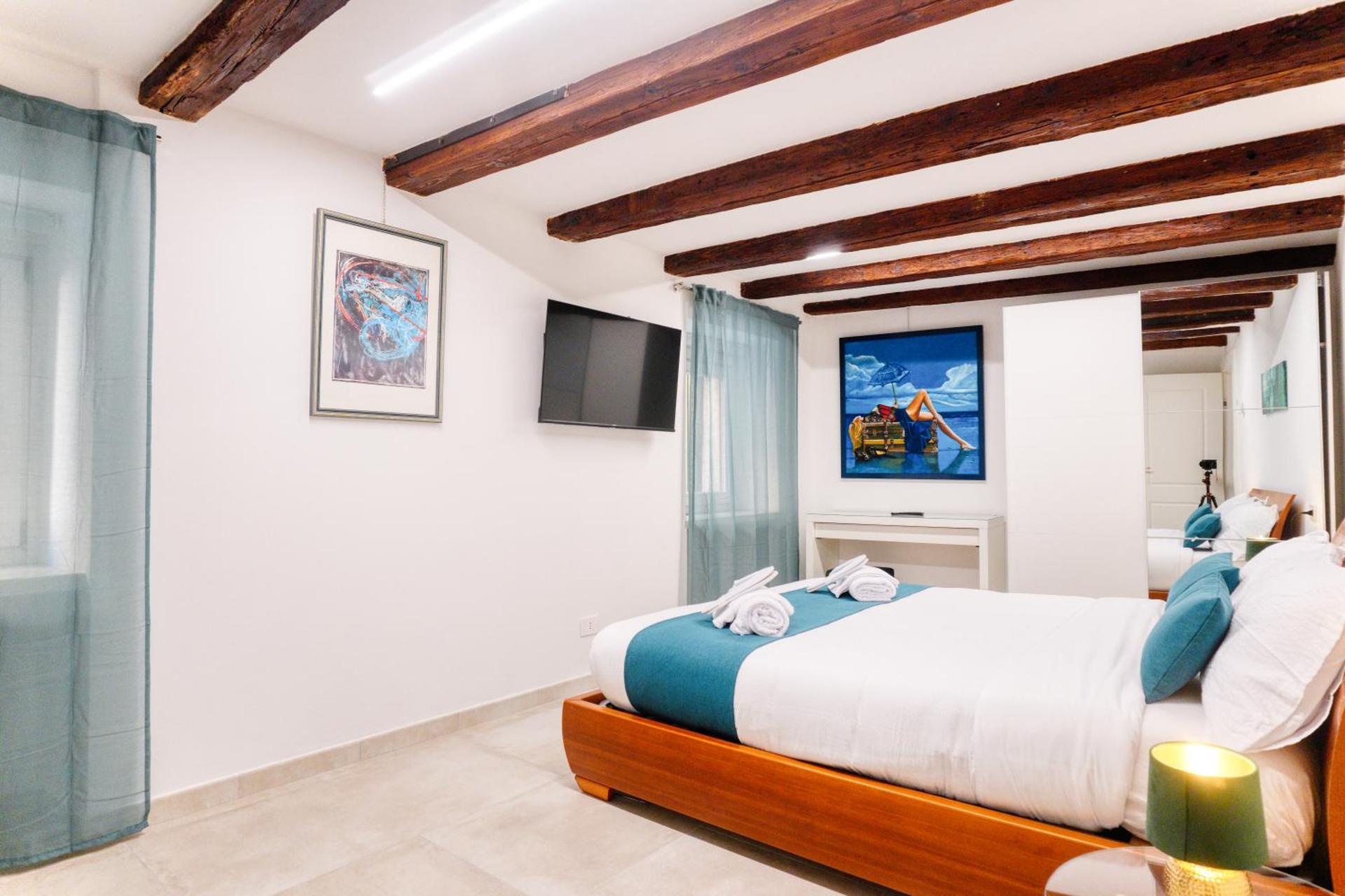 Domus Martis Elegant Suites - Just 20 meters from Verona Cathedral