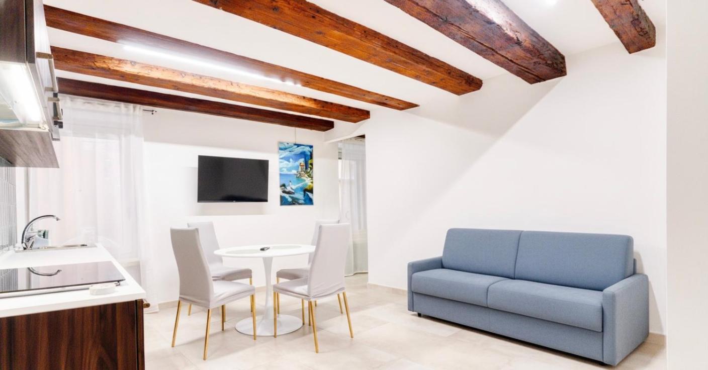 Domus Martis Elegant Suites - Just 20 meters from Verona Cathedral