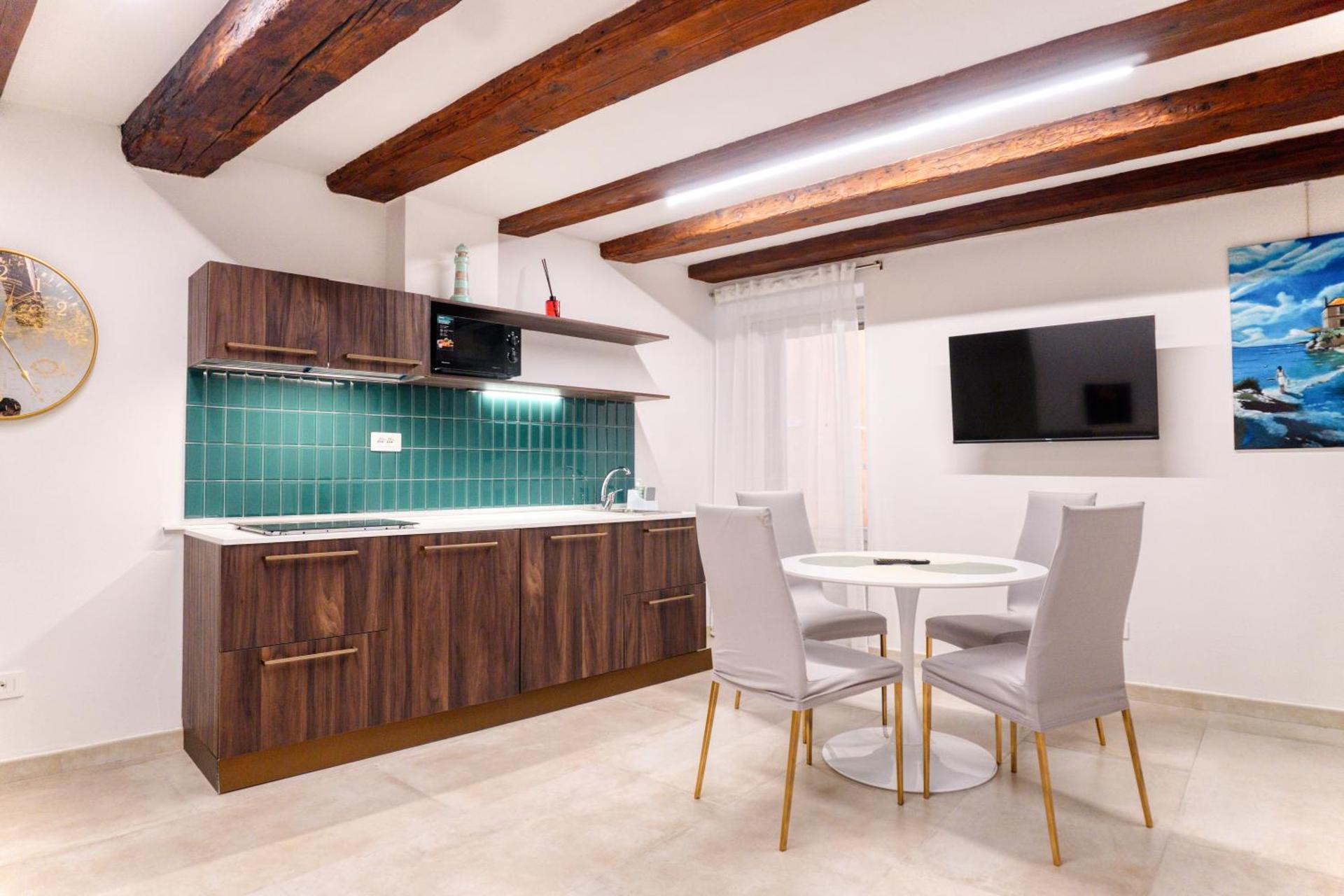 Domus Martis Elegant Suites - Just 20 meters from Verona Cathedral