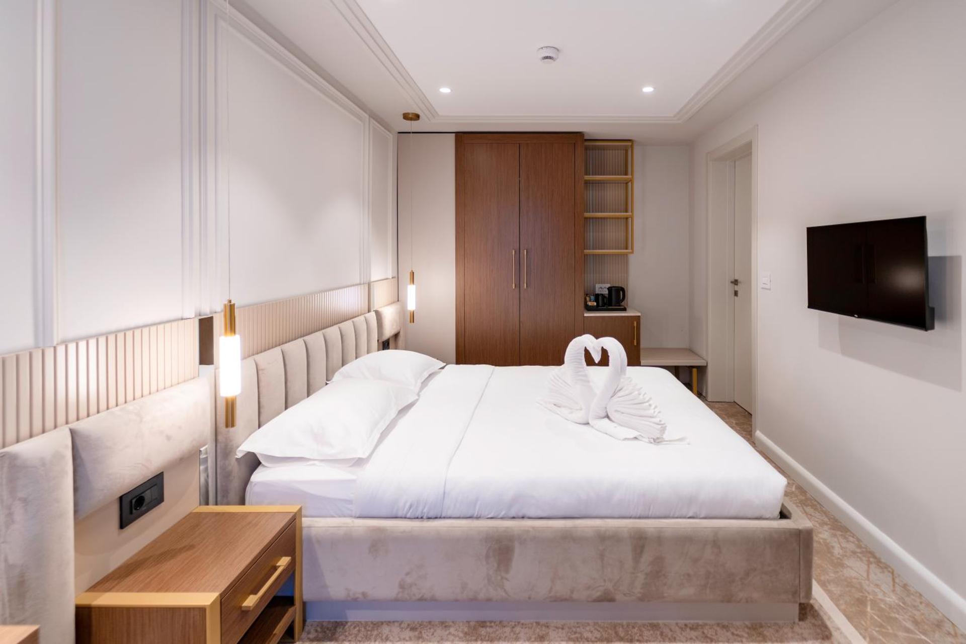 Royal Rooms by J'adore