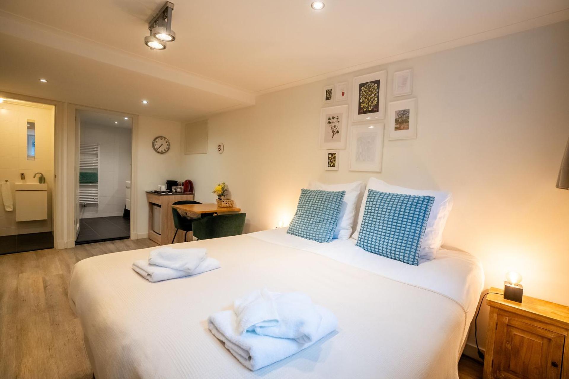 Nassau Canal Suites - in the heart of the city