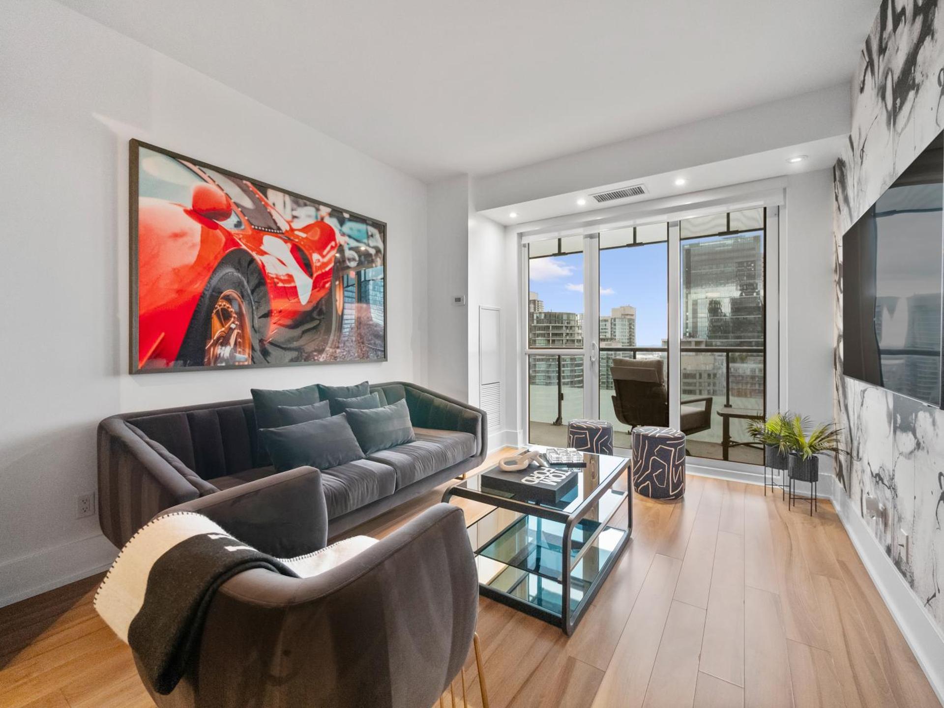 Grand Park Suites - Toronto's Convention District