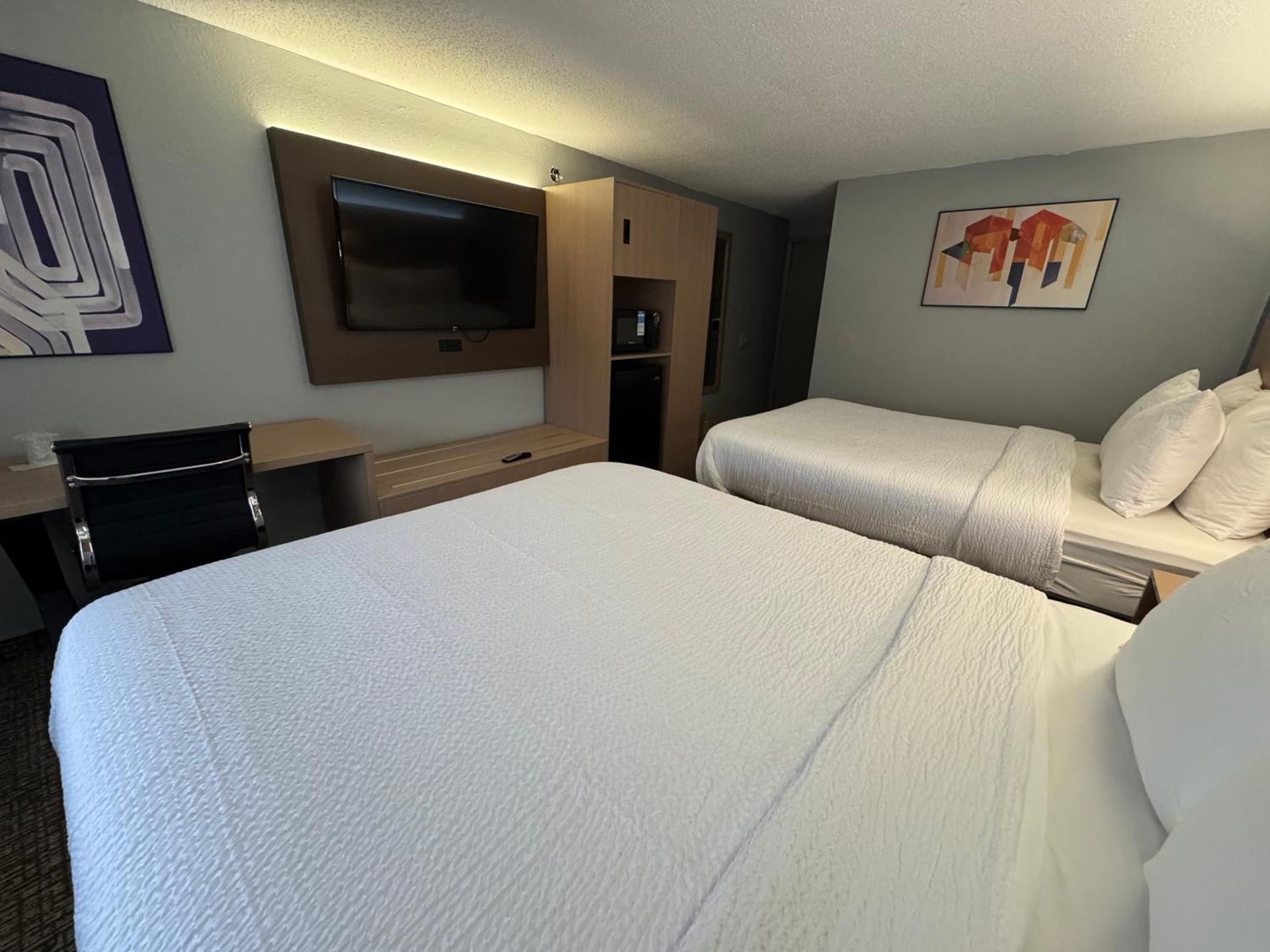 Super 8 by Wyndham Mankato