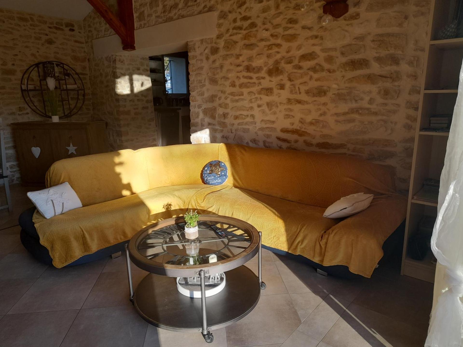 Mas en Pierre "entre Gard et Ardèche" avec jardin