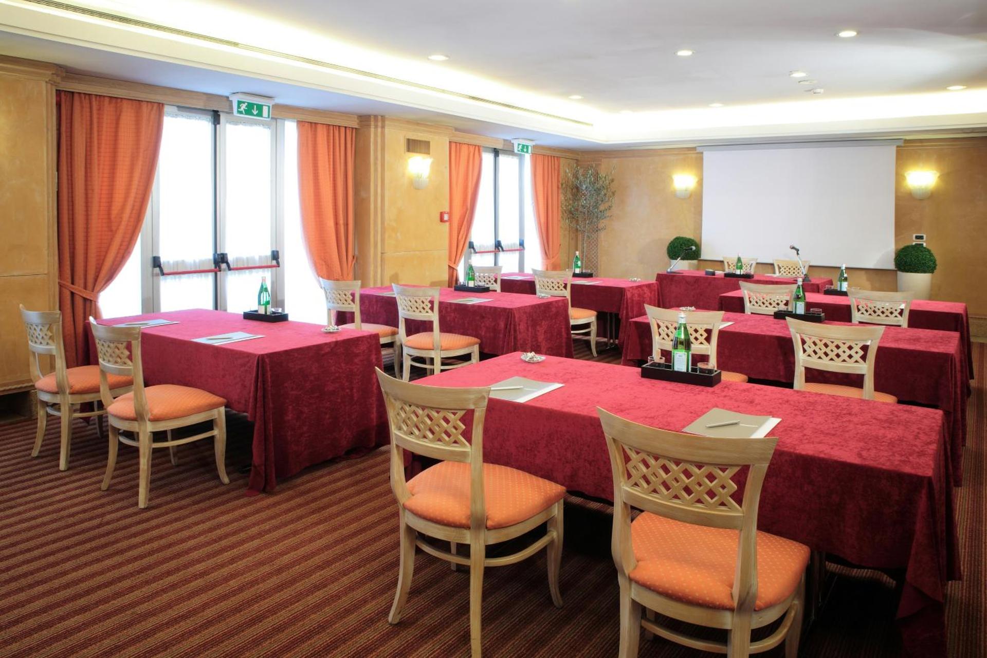 Meeting/conference room