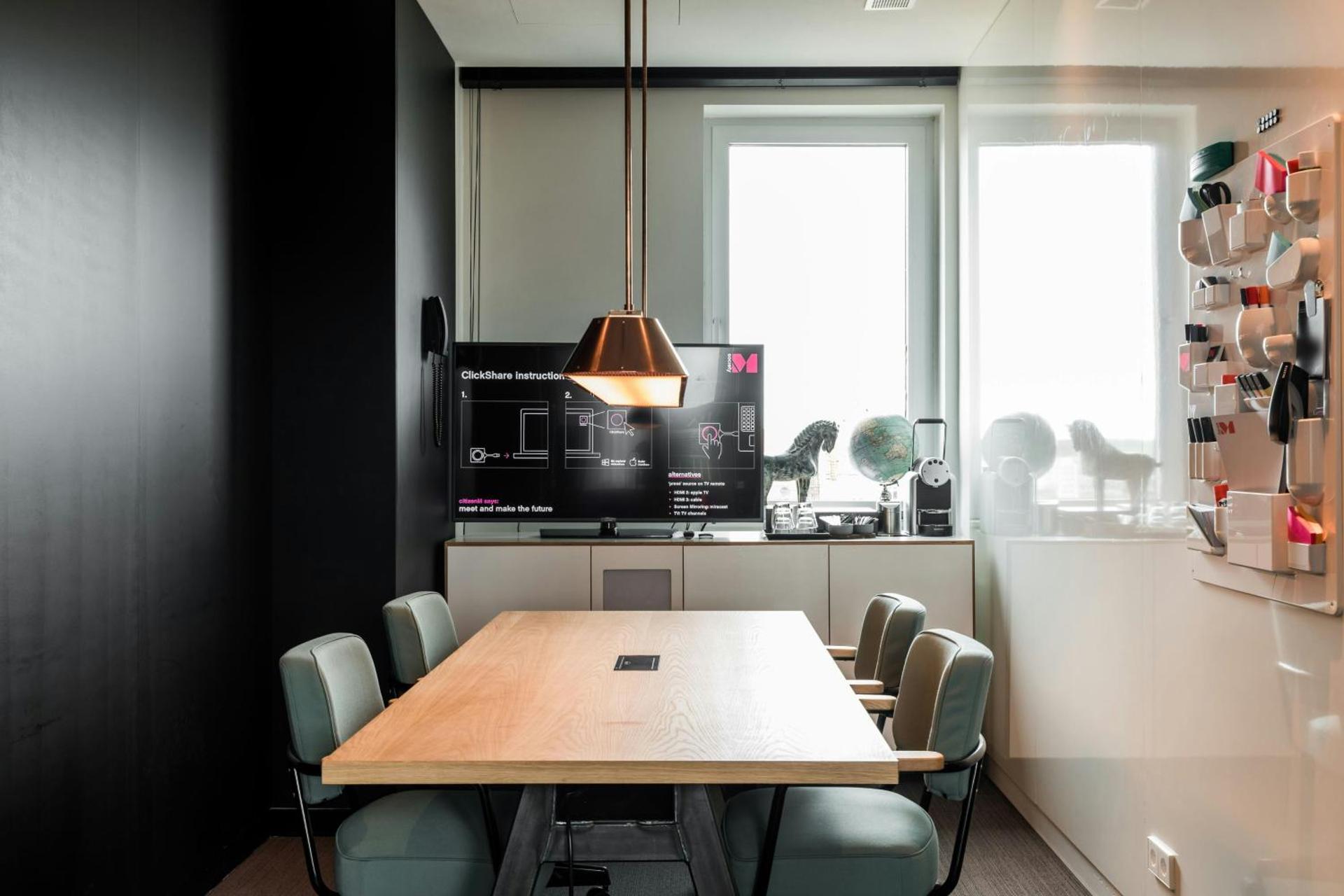 Meeting/conference room