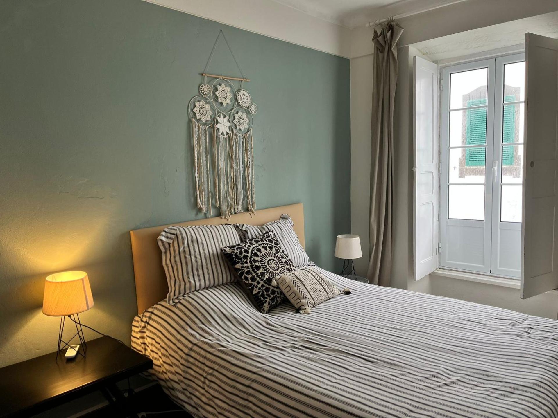 Casa Três Campos, Povoação