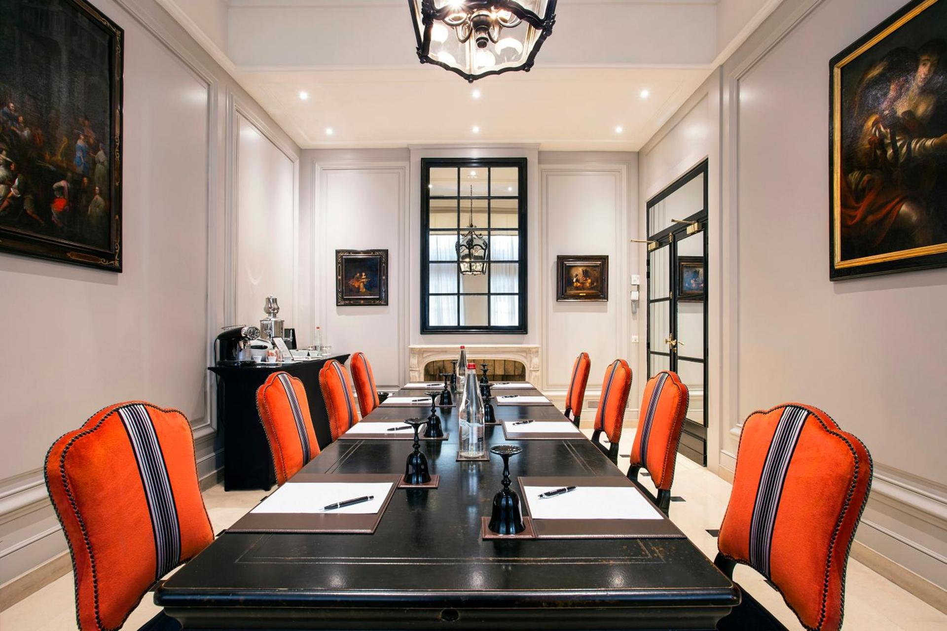 Meeting/conference room