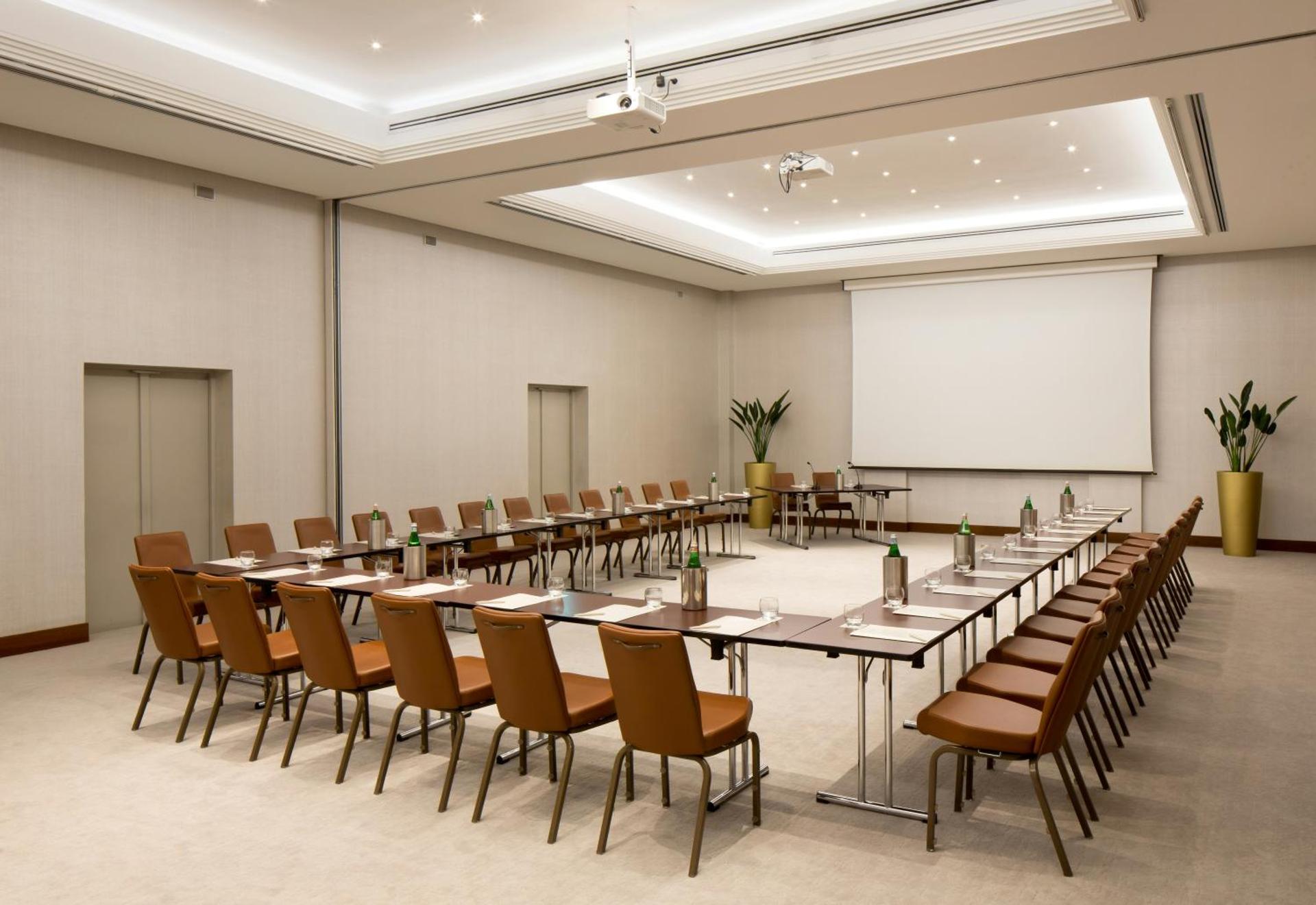 Meeting/conference room