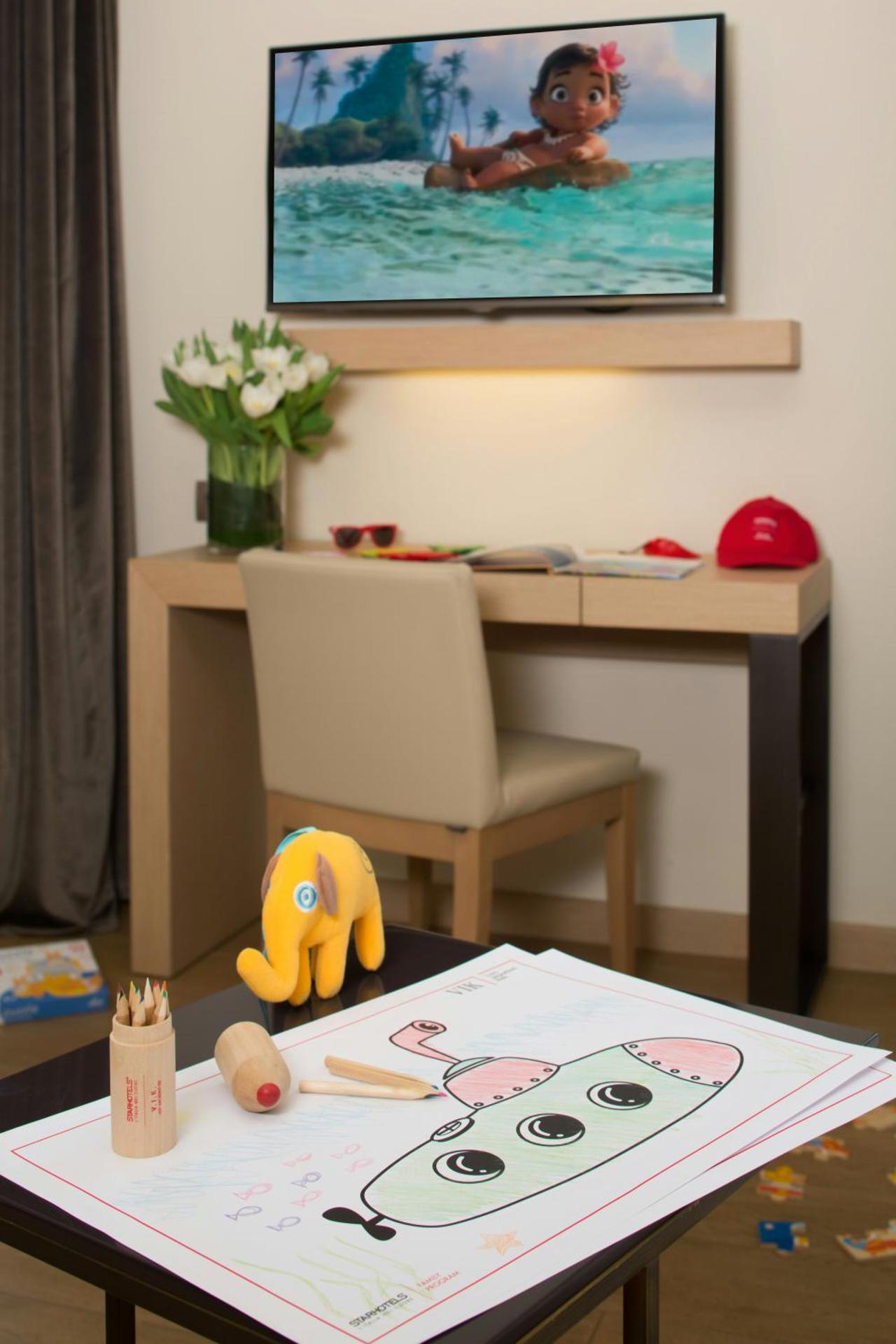 Photo of the whole room