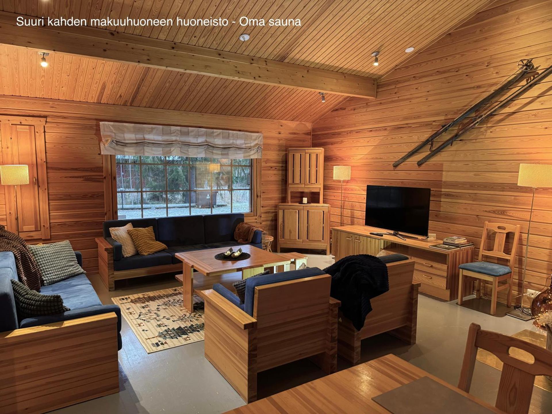 Communal lounge/ TV room