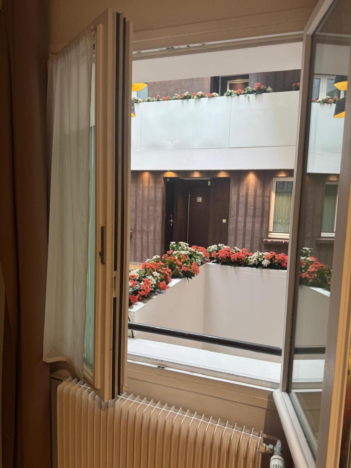 Inner courtyard view