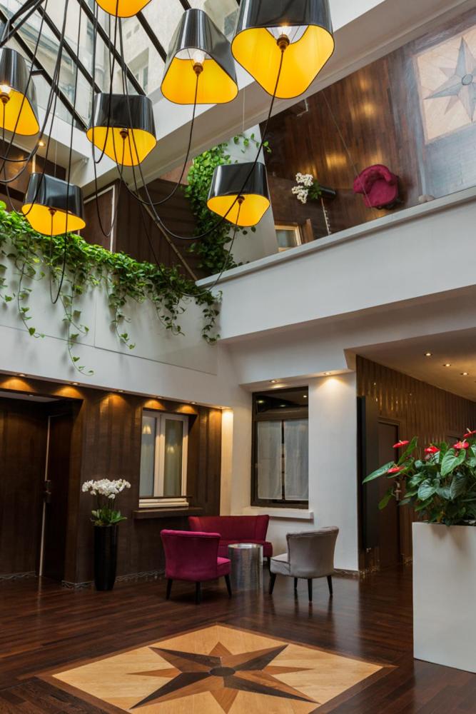 Inner courtyard view