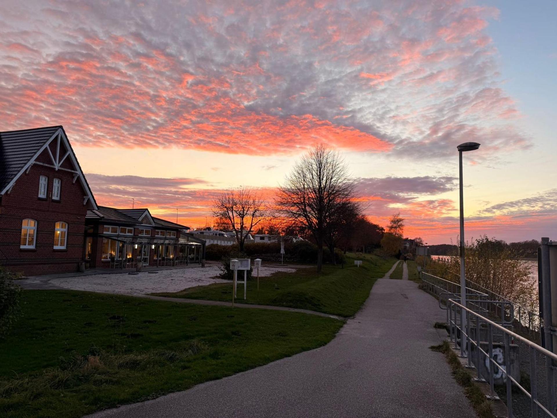 Kanal-Haus "Das Gästehaus direkt am NOK"