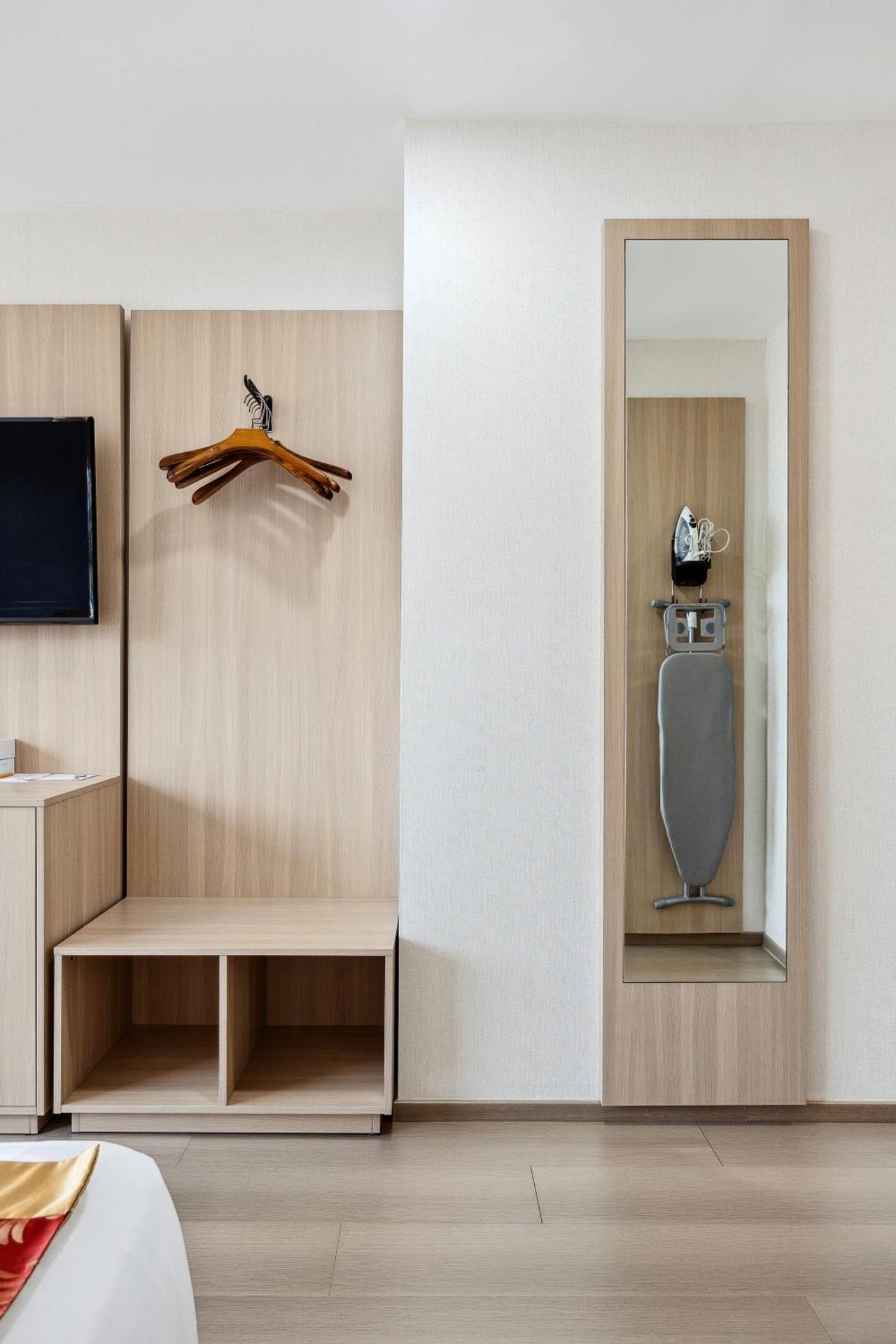 King Room - Non-Smoking