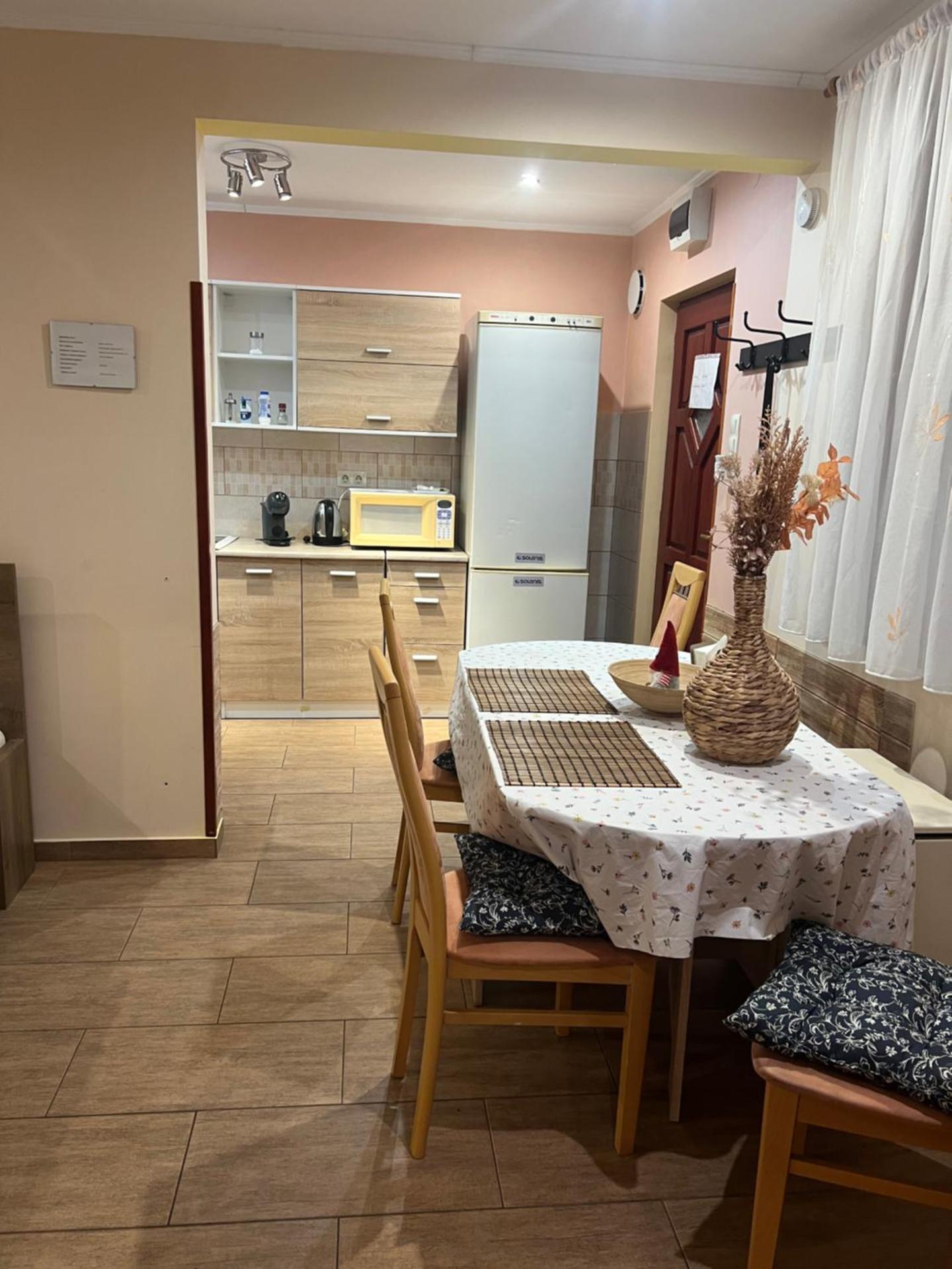 Green Lake Budapest Airport Apartments