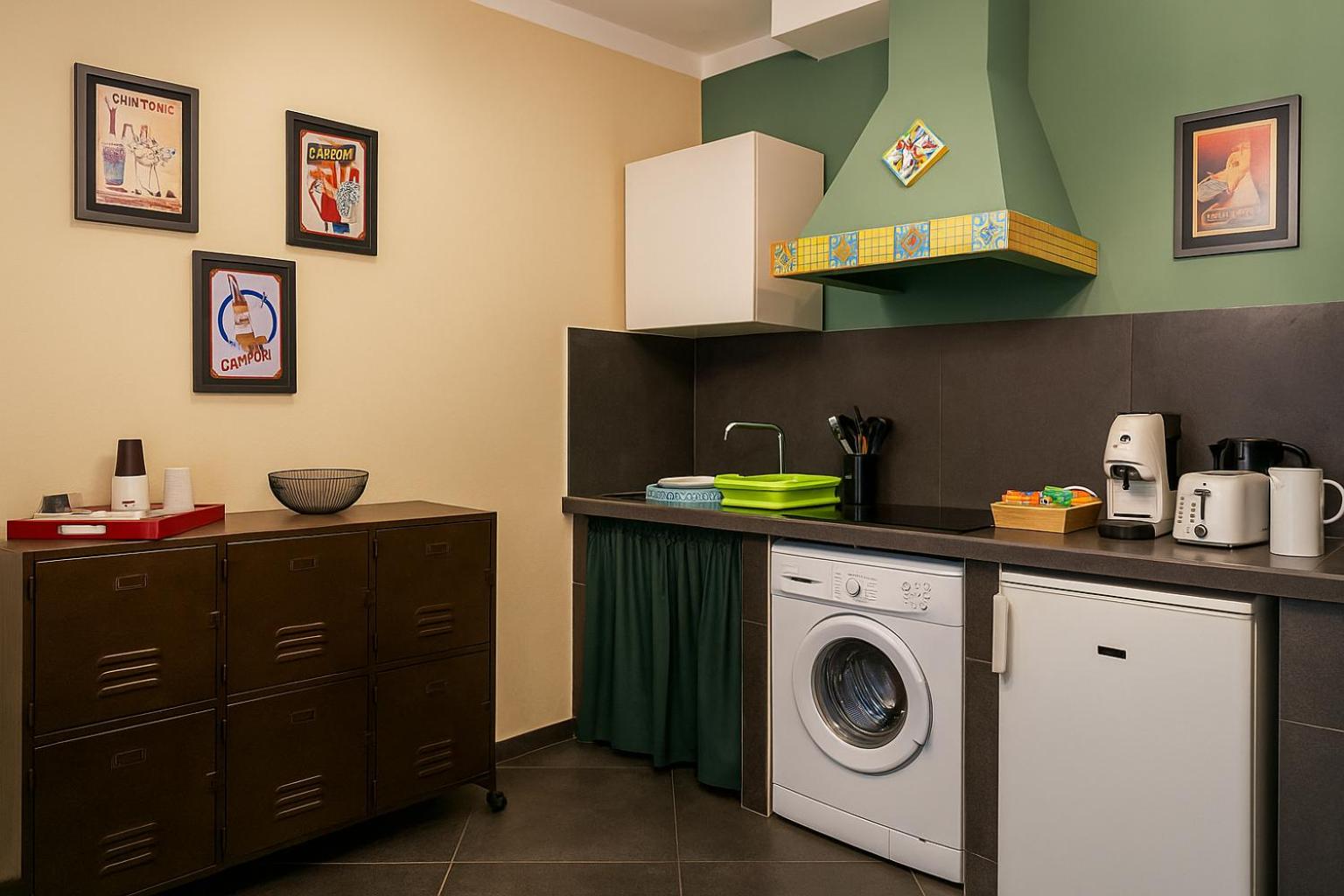 Kitchen or kitchenette