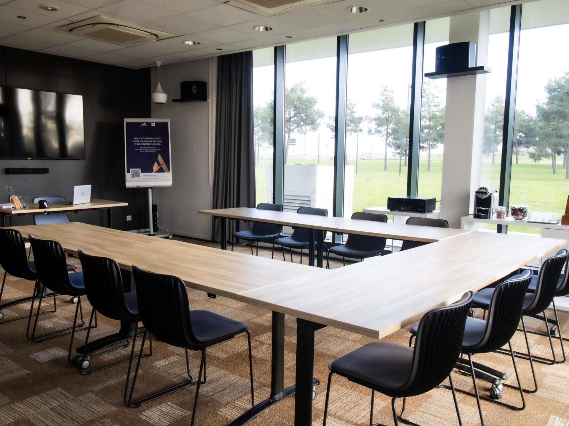 Meeting/conference room