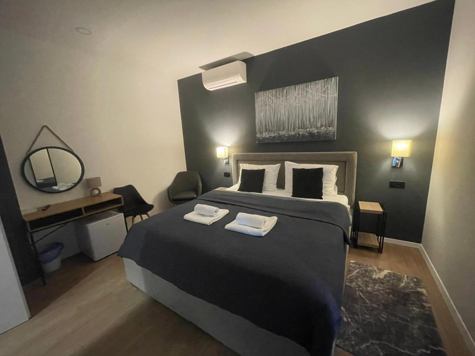 4TREES Airport Apartments and Rooms