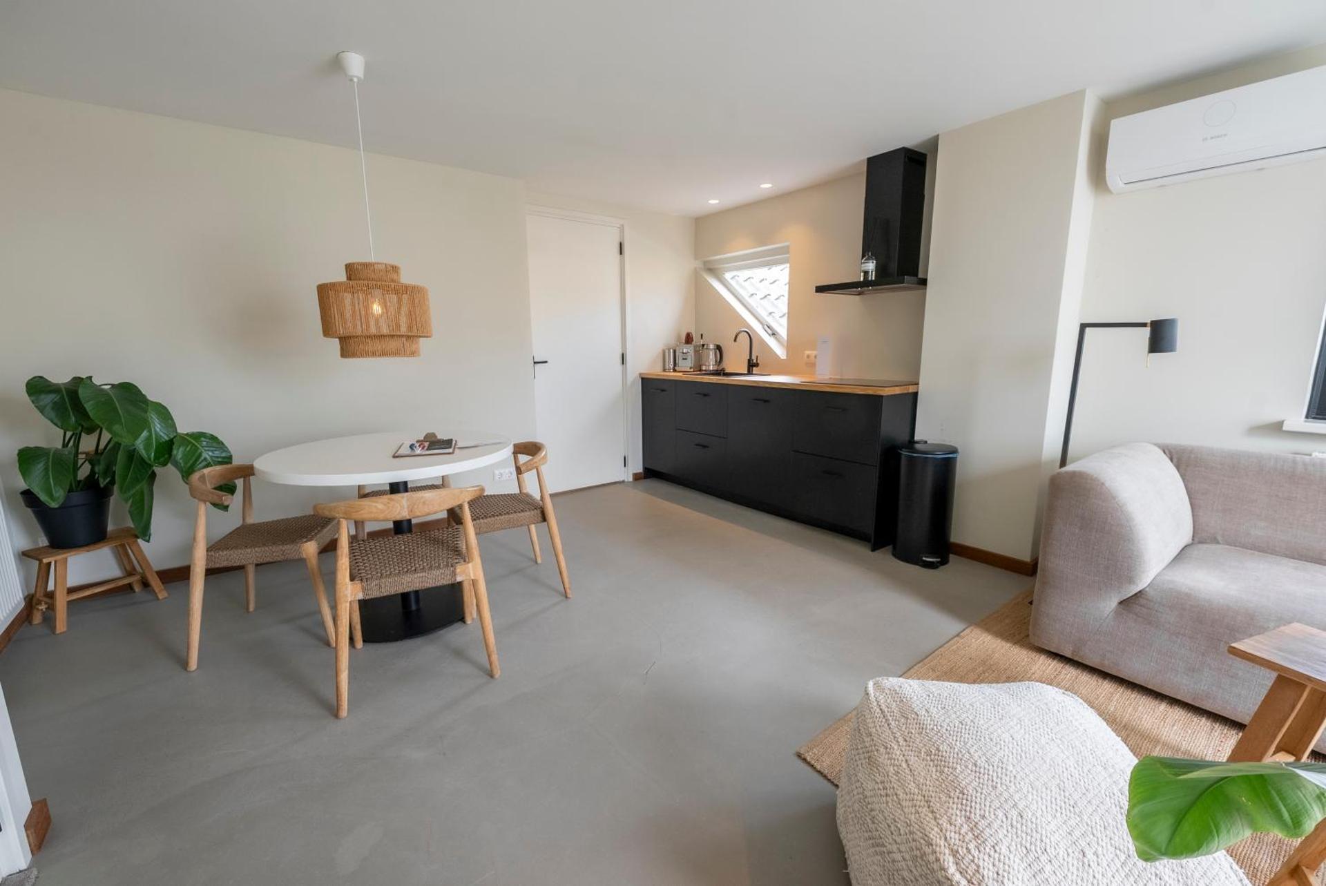 Van Heeckeren City Centre Studios Nes