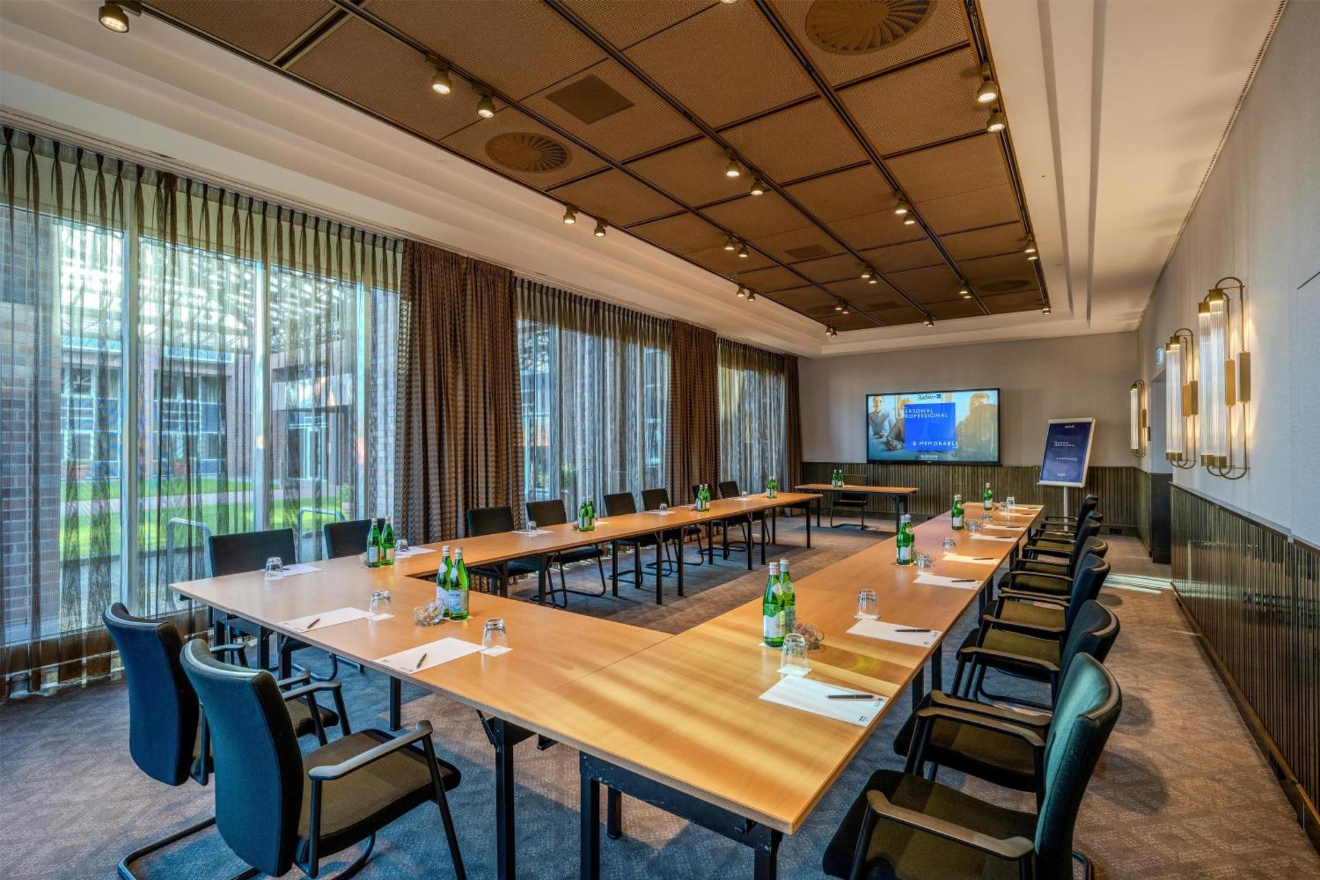 Meeting/conference room