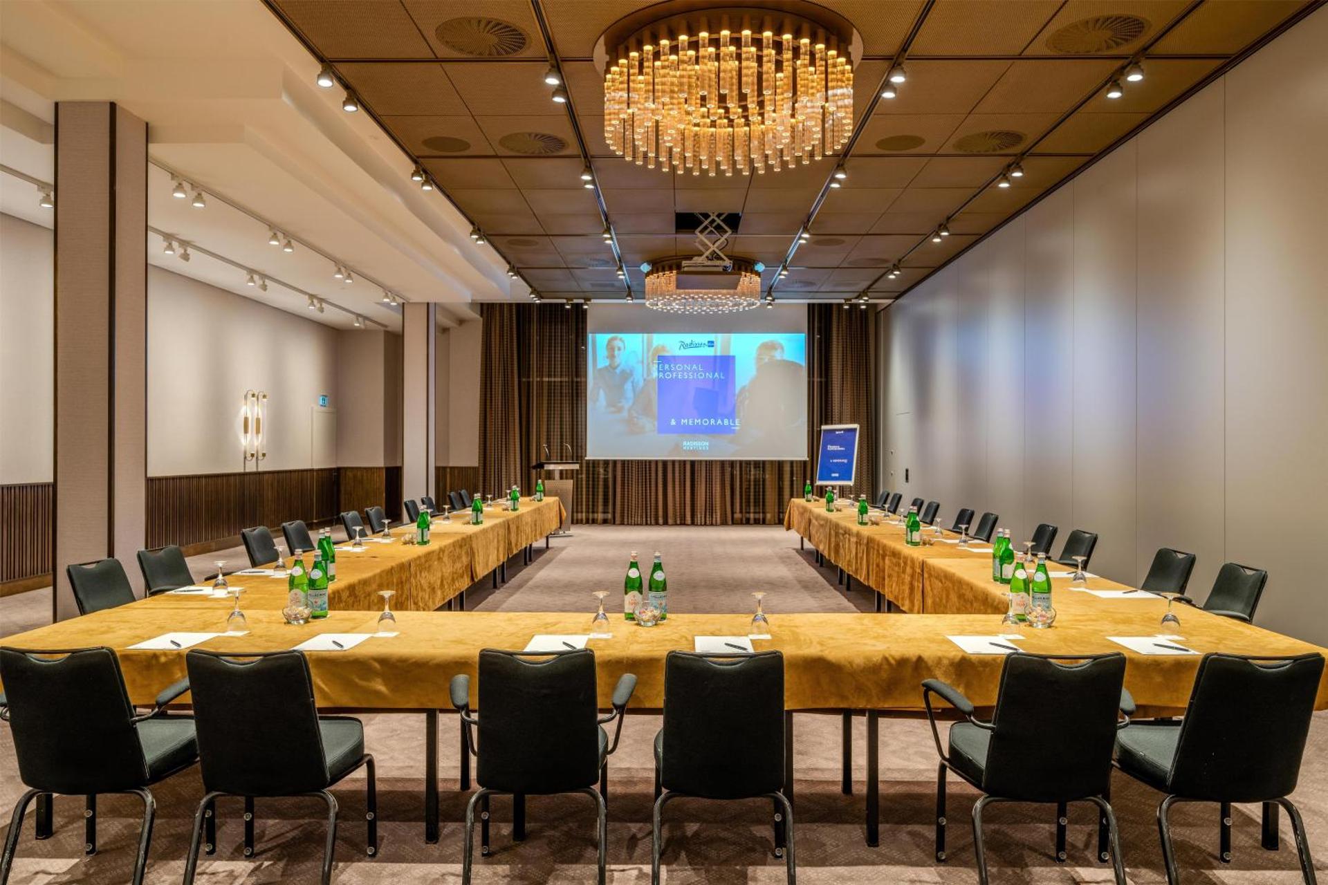 Meeting/conference room