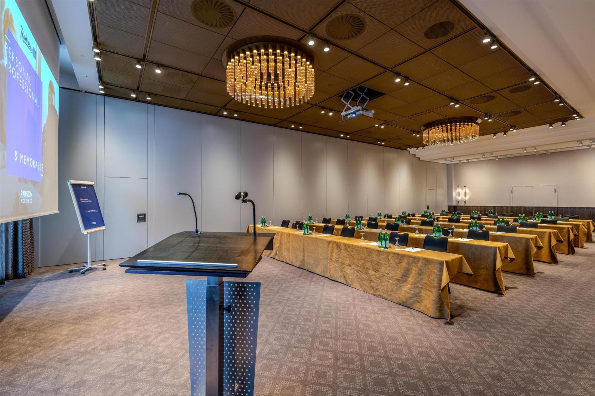 Meeting/conference room